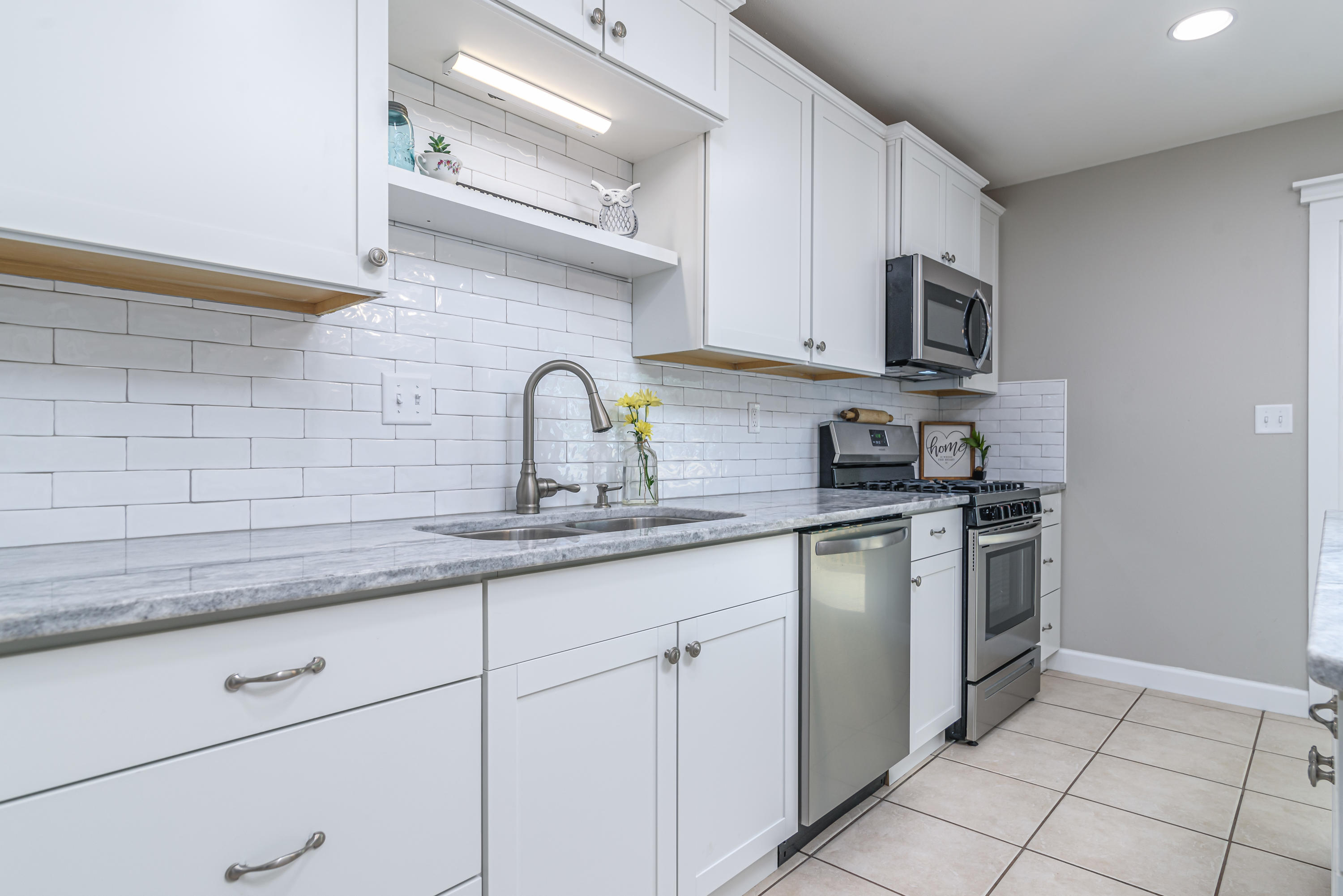 SHOAL TERRACE - Residential