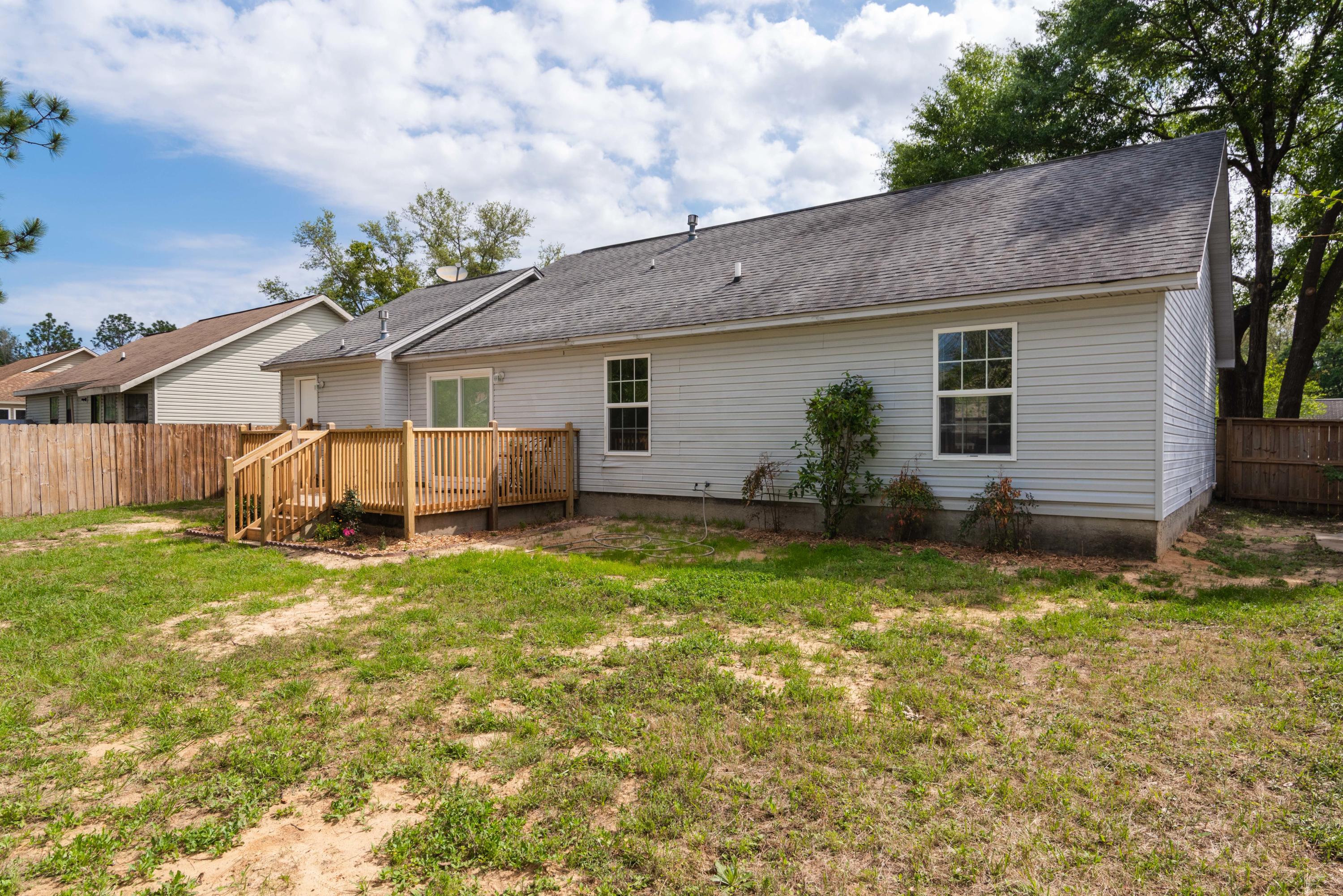 SHOAL TERRACE - Residential