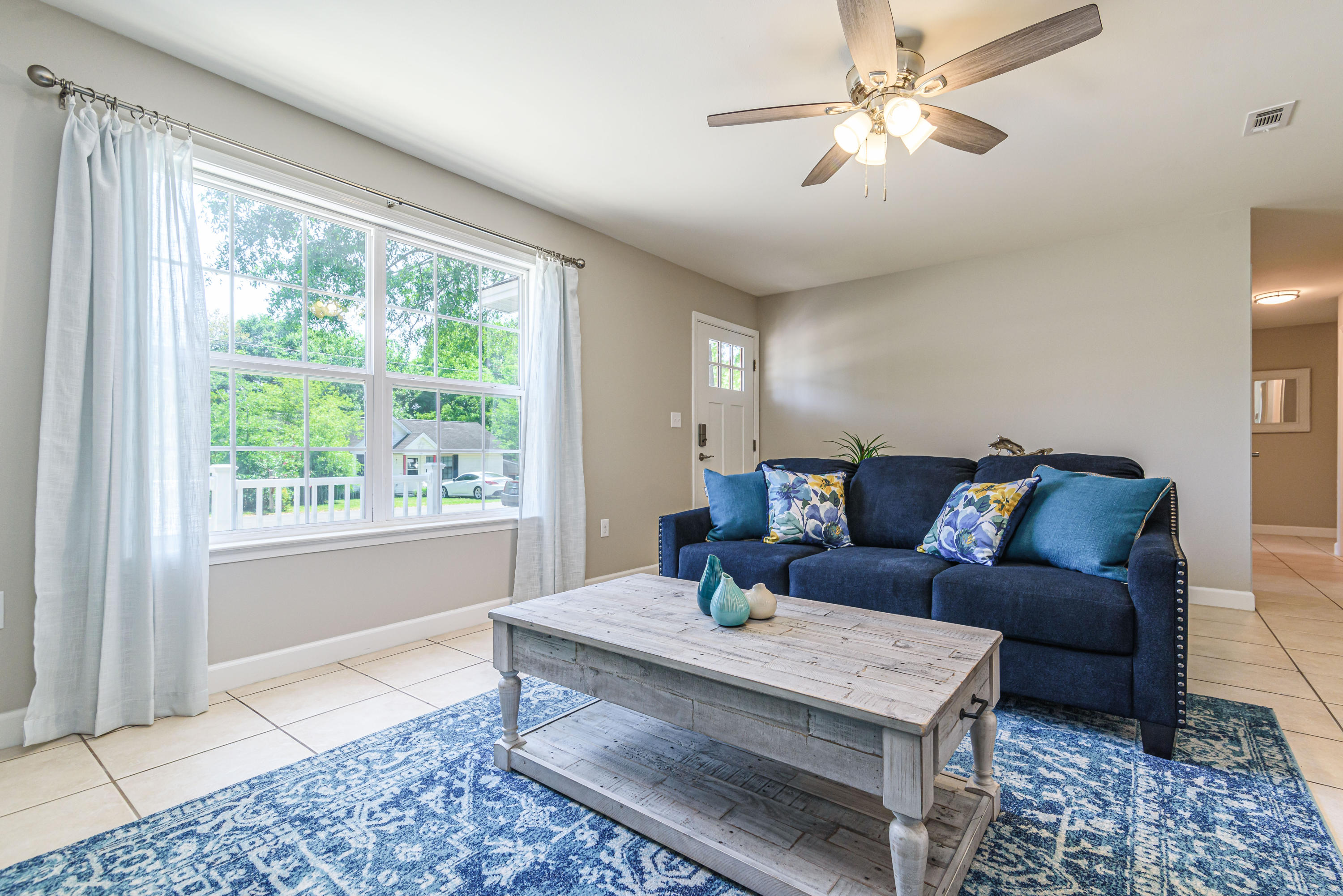 SHOAL TERRACE - Residential