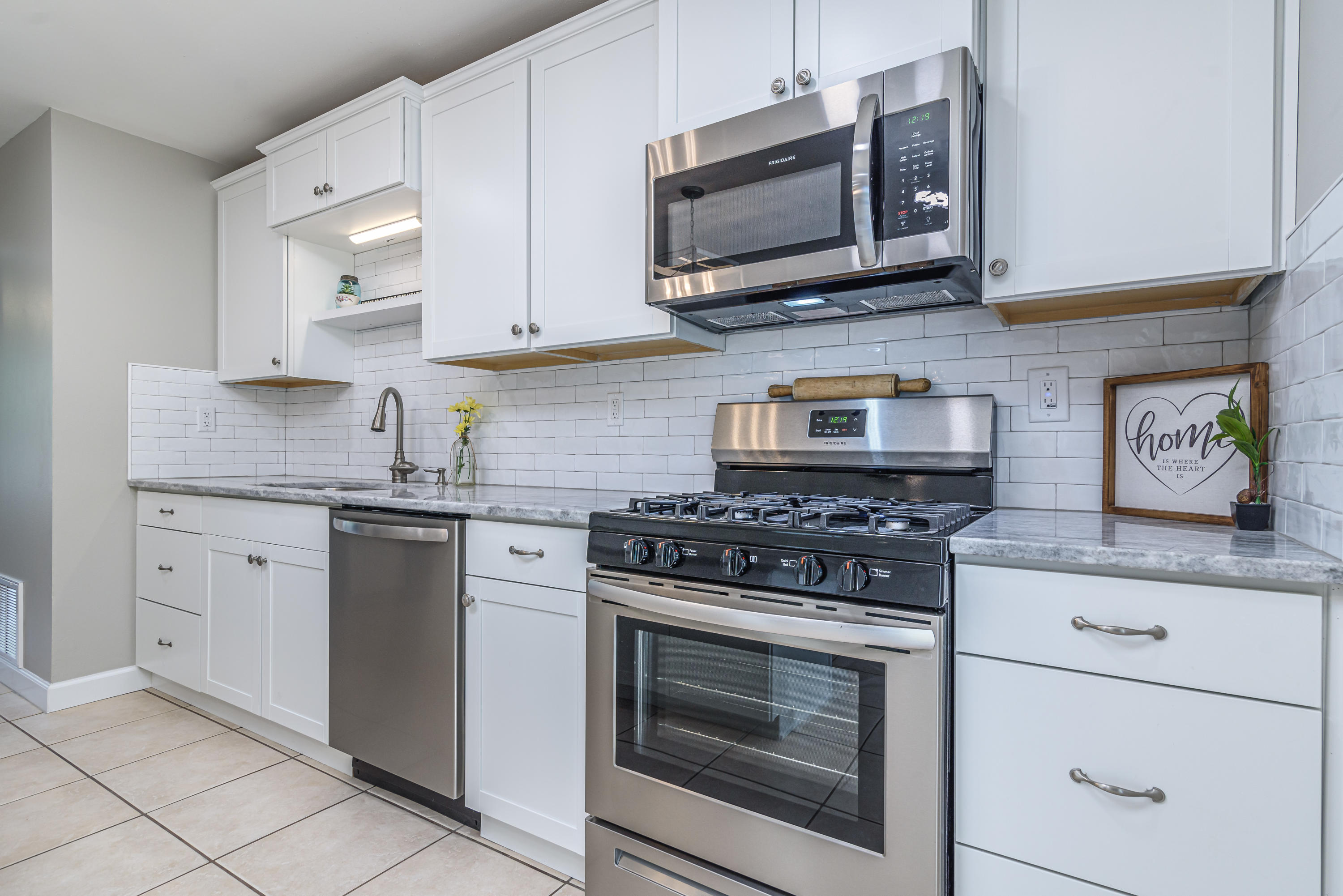 SHOAL TERRACE - Residential