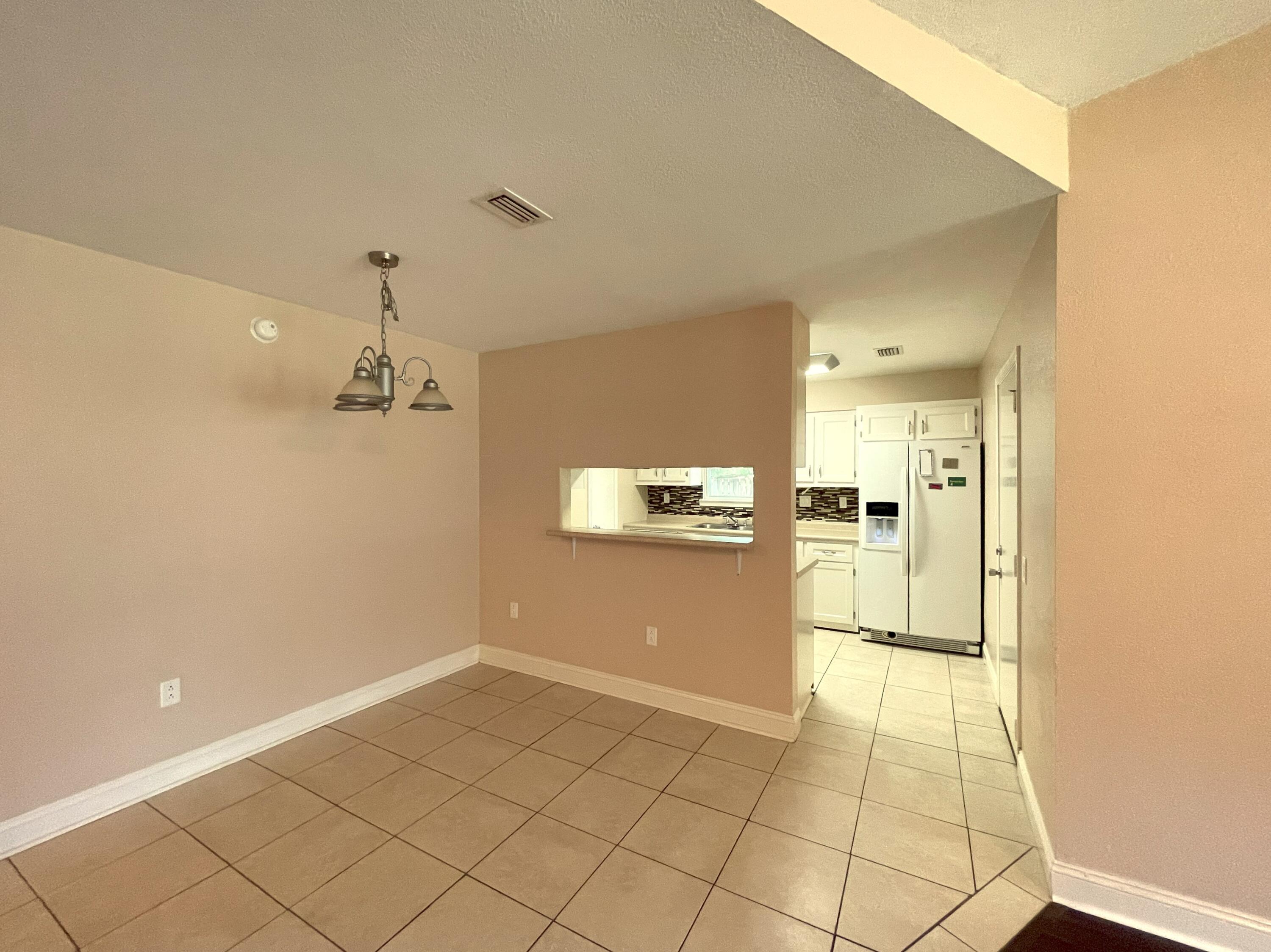 COUNTRYVIEW ESTATES - Residential Lease