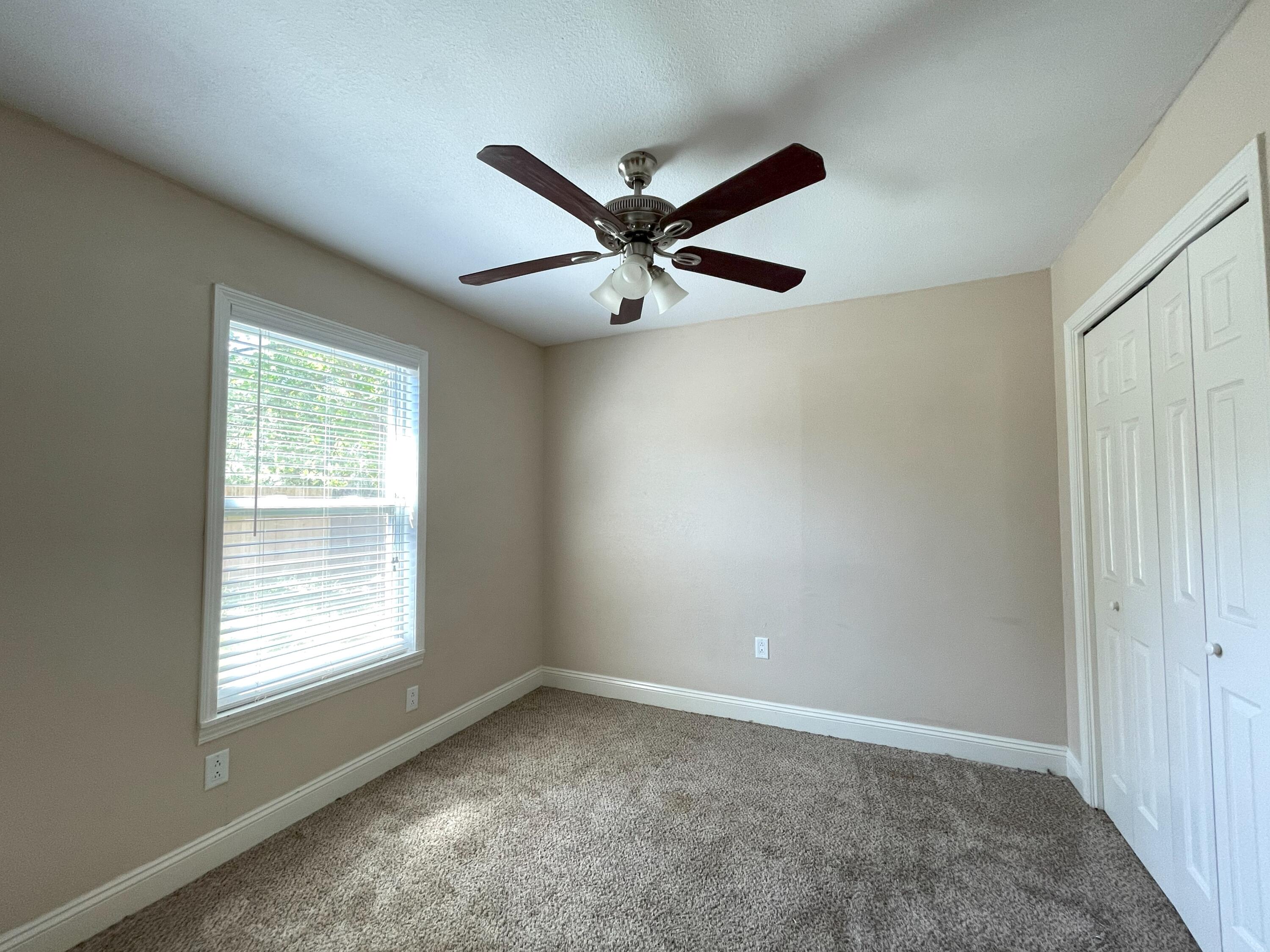 COUNTRYVIEW ESTATES - Residential Lease