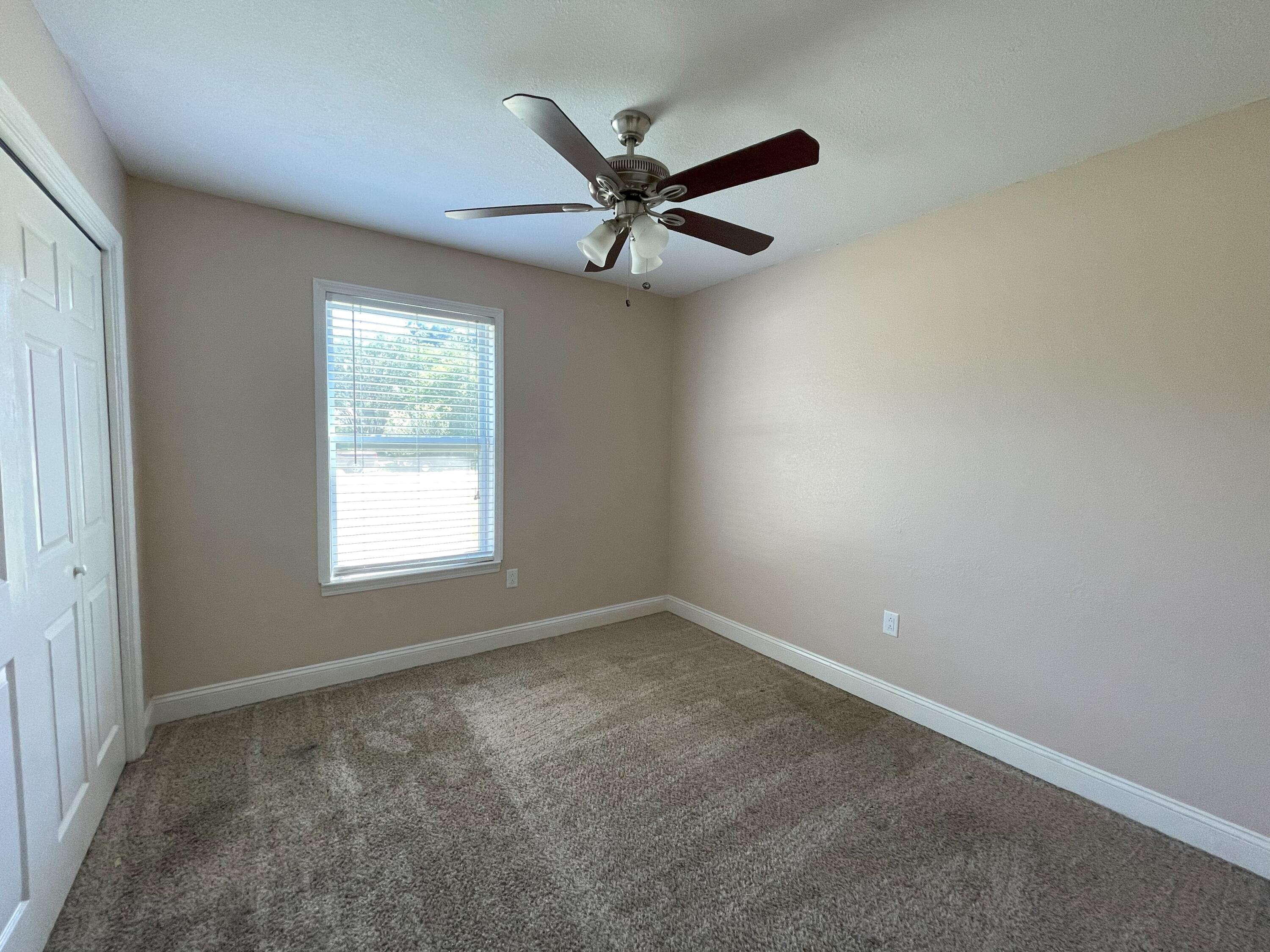 COUNTRYVIEW ESTATES - Residential Lease