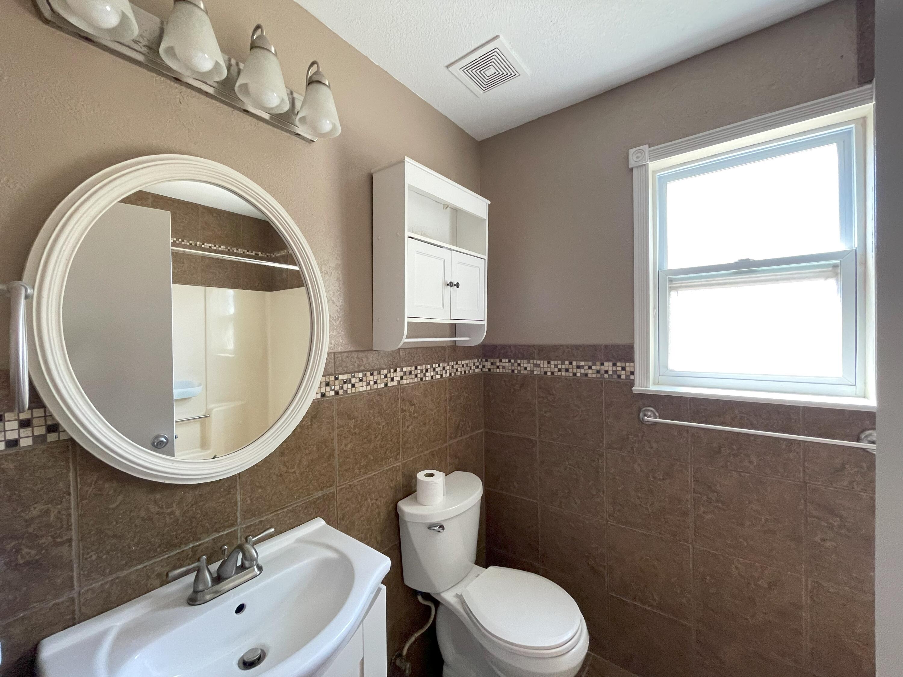 COUNTRYVIEW ESTATES - Residential Lease