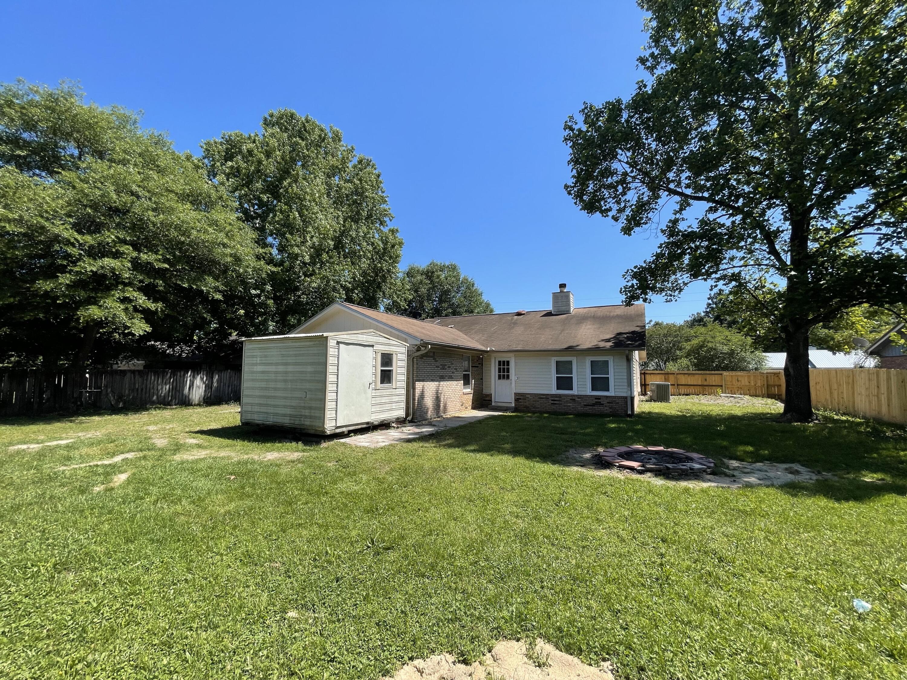 COUNTRYVIEW ESTATES - Residential Lease