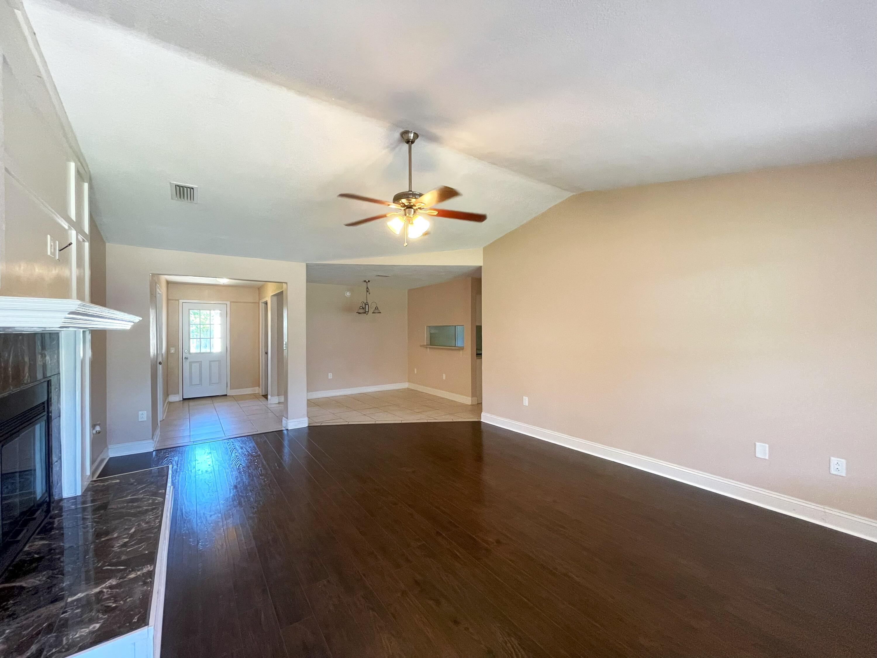 COUNTRYVIEW ESTATES - Residential Lease