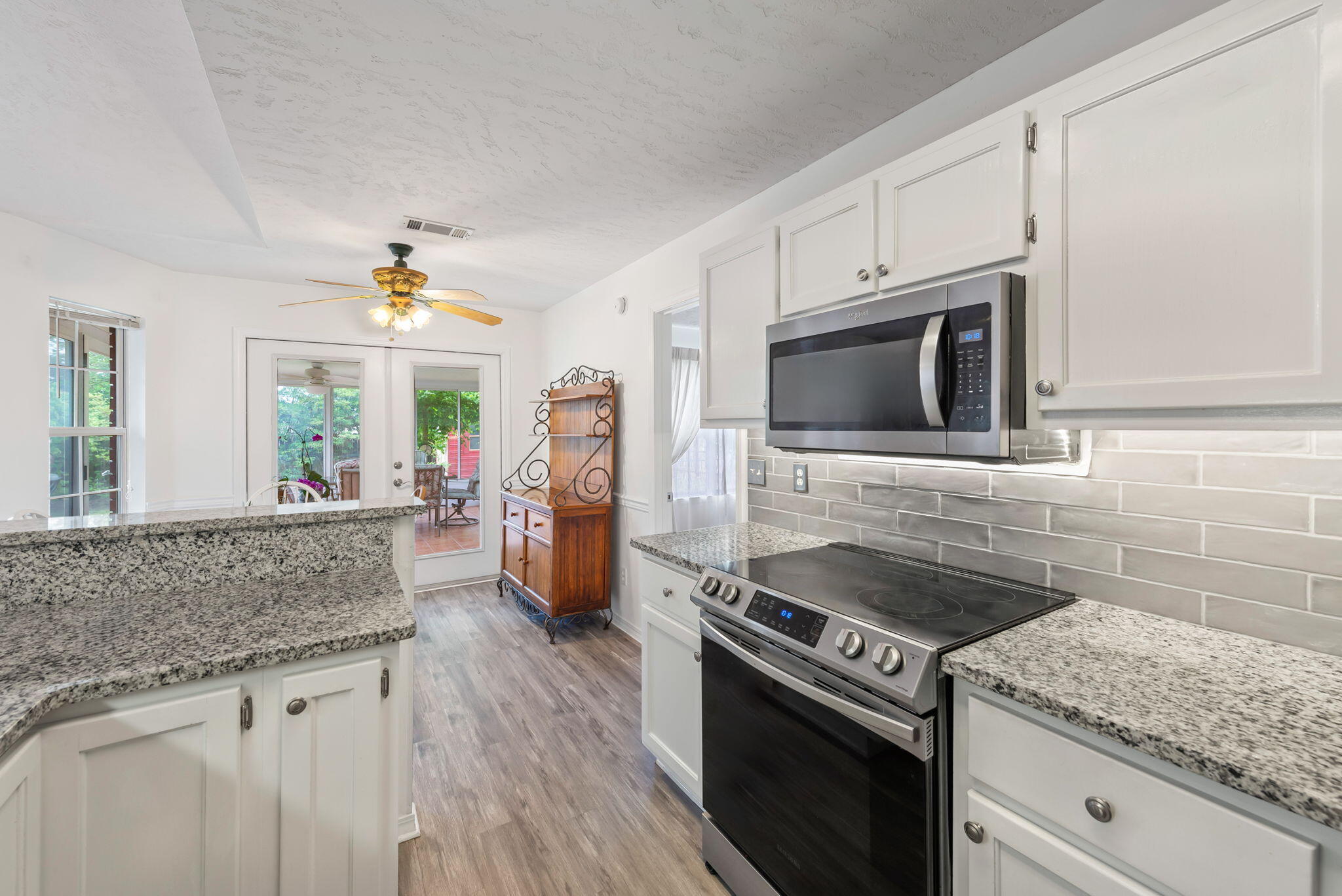 JACKSON TRAIL - Residential