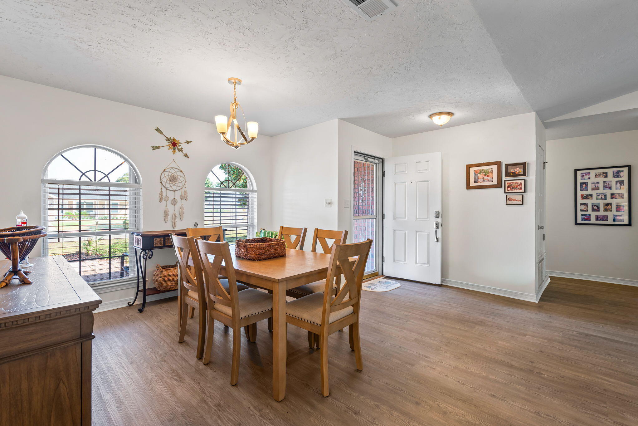 JACKSON TRAIL - Residential