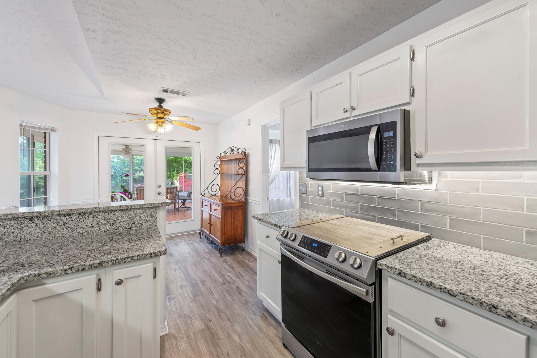 JACKSON TRAIL - Residential