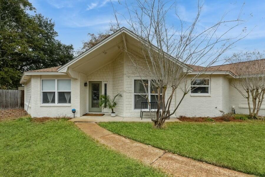 PINEWOOD ESTATES 2 - Residential