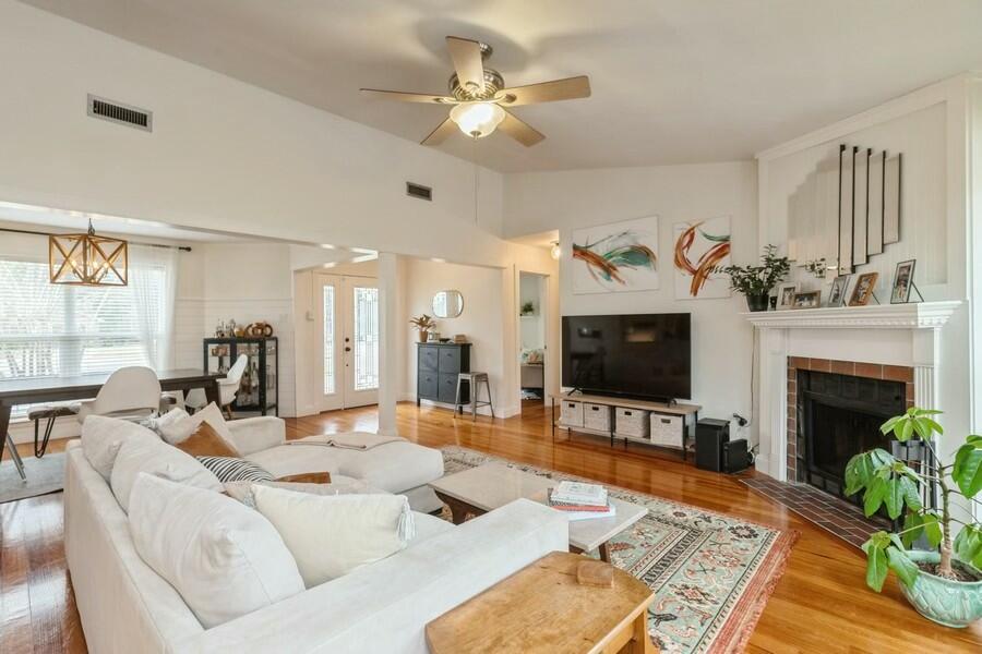 PINEWOOD ESTATES 2 - Residential