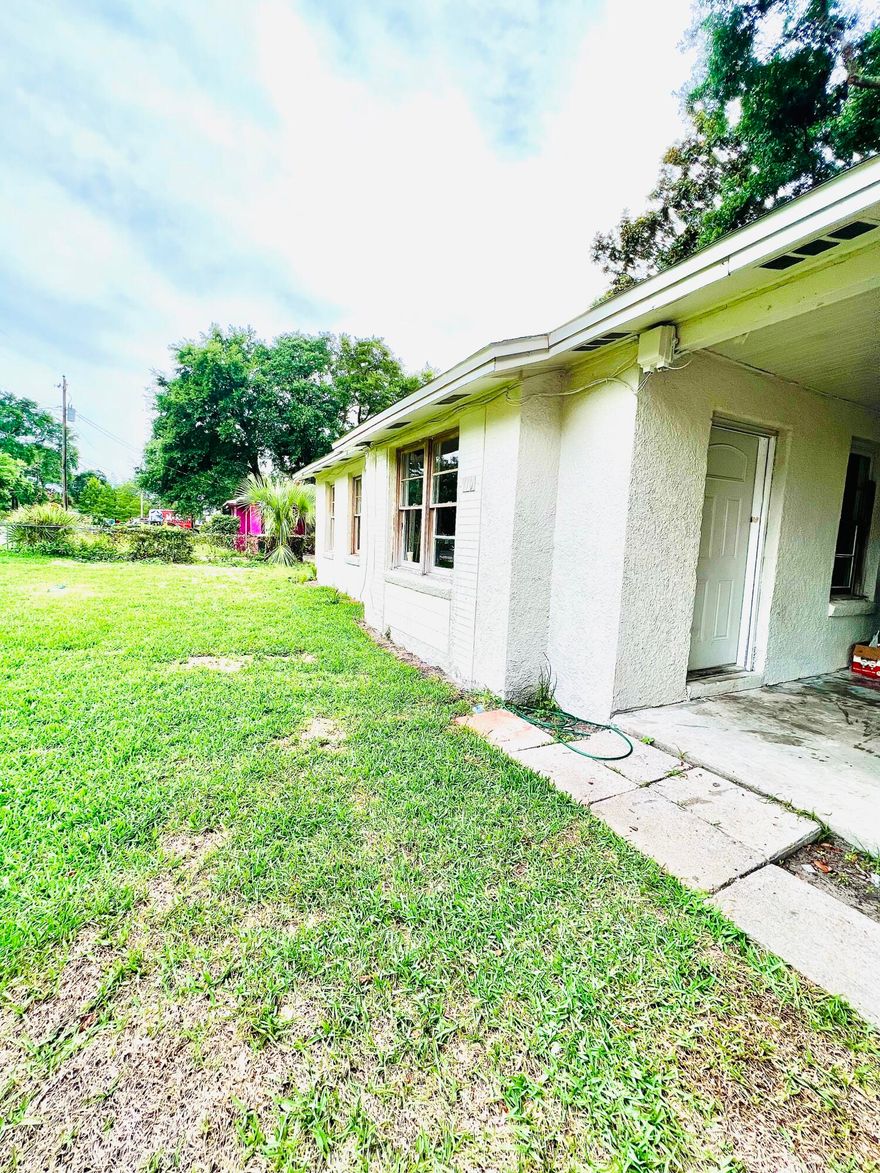 This Cute 3 bd/ 1 ba home is perfectly placed on a nice sized lot with a large yard. Great for investment or rental income. All new LVT throughout, new windows, and fresh paint makes this remodel one to snatch. Call to book your showing today. This one won't last.