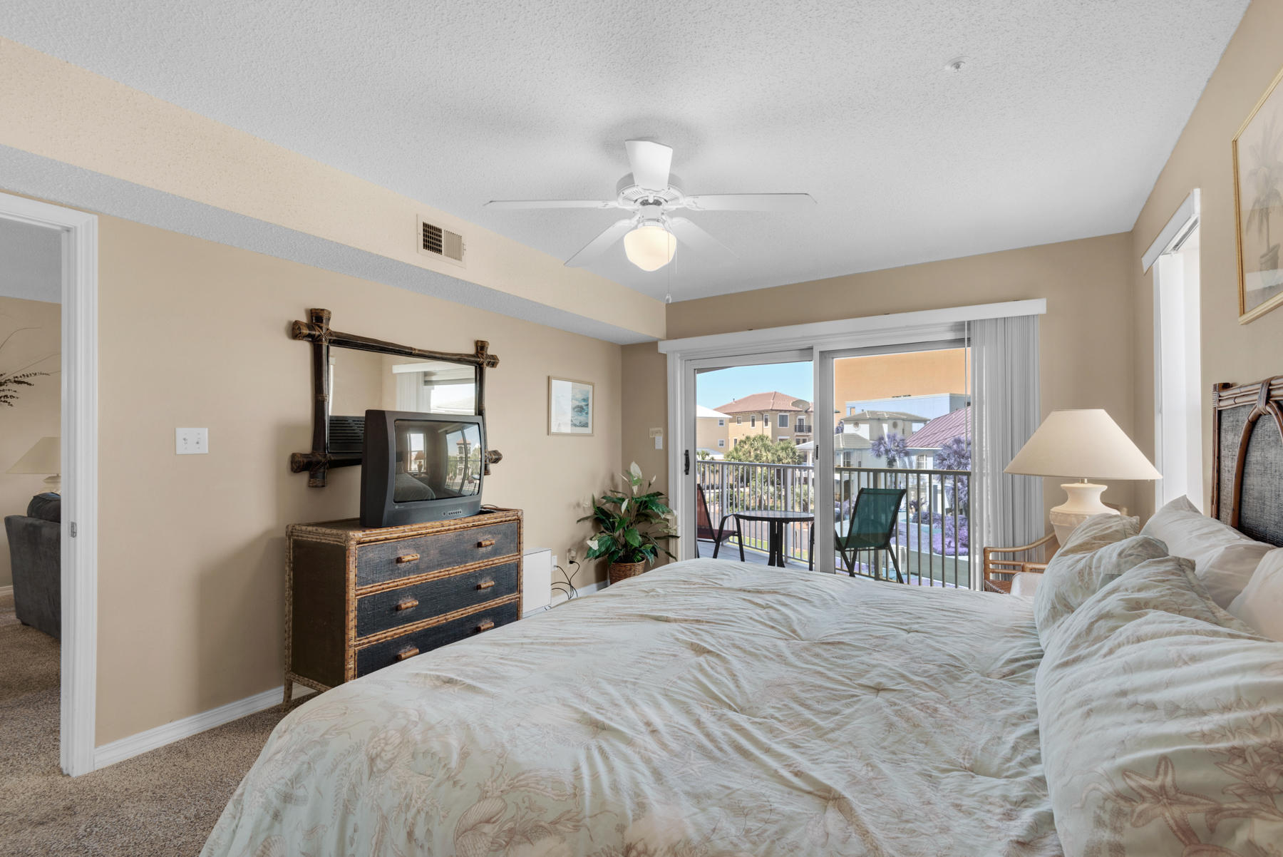 MARAVILLA CONDO 3 - Residential