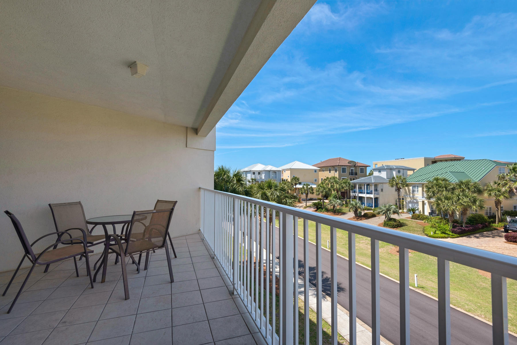 MARAVILLA CONDO 3 - Residential