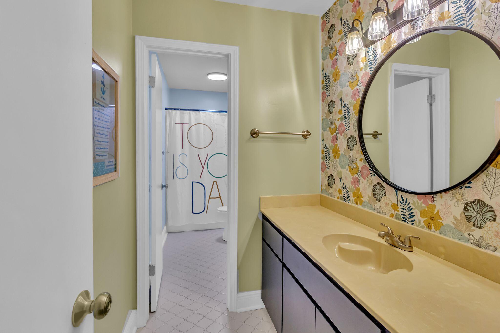 BLUEWATER BAY VILLAGE - Residential Lease