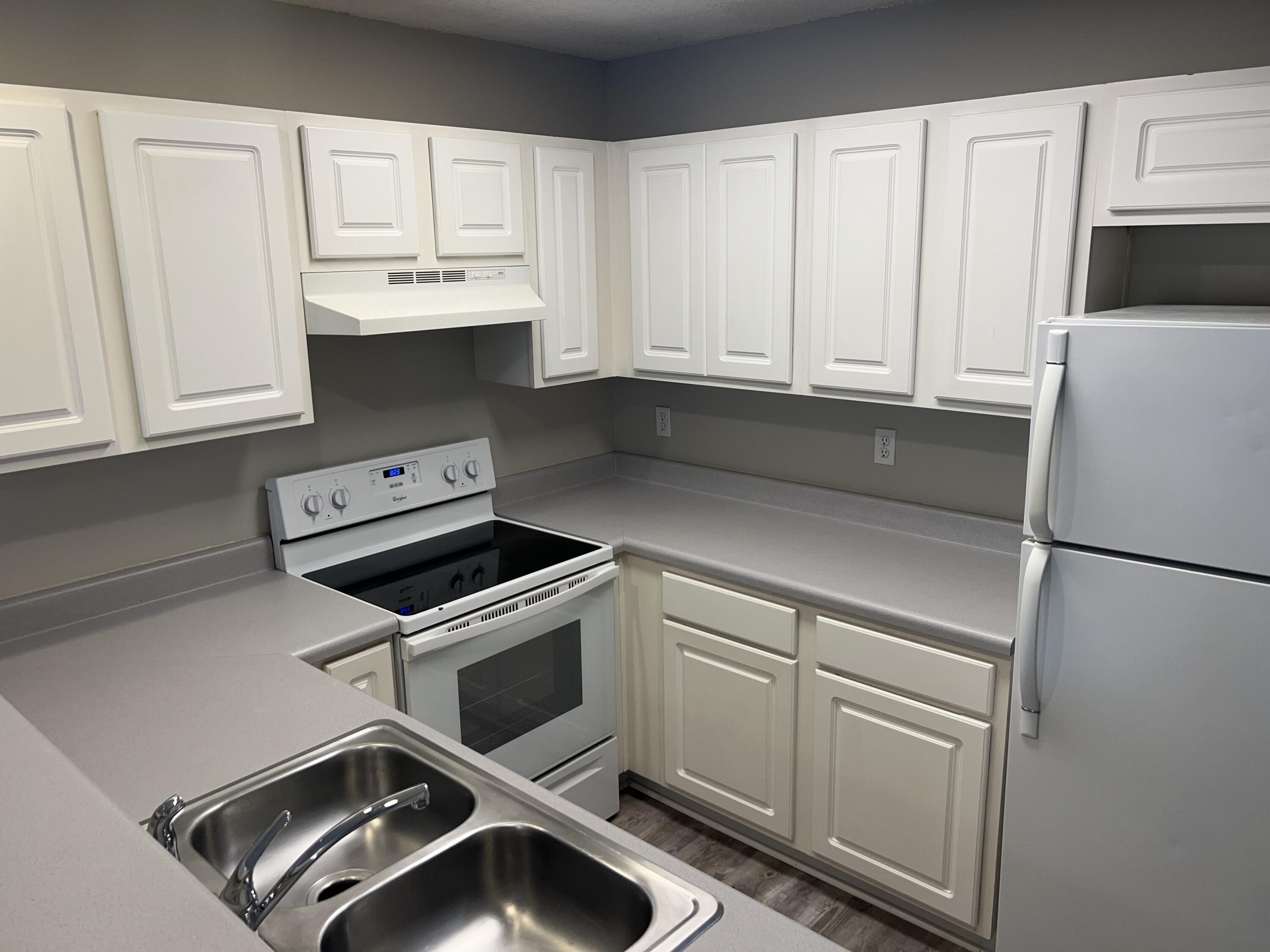 ANASTASIA MANOR T/H - Residential Lease