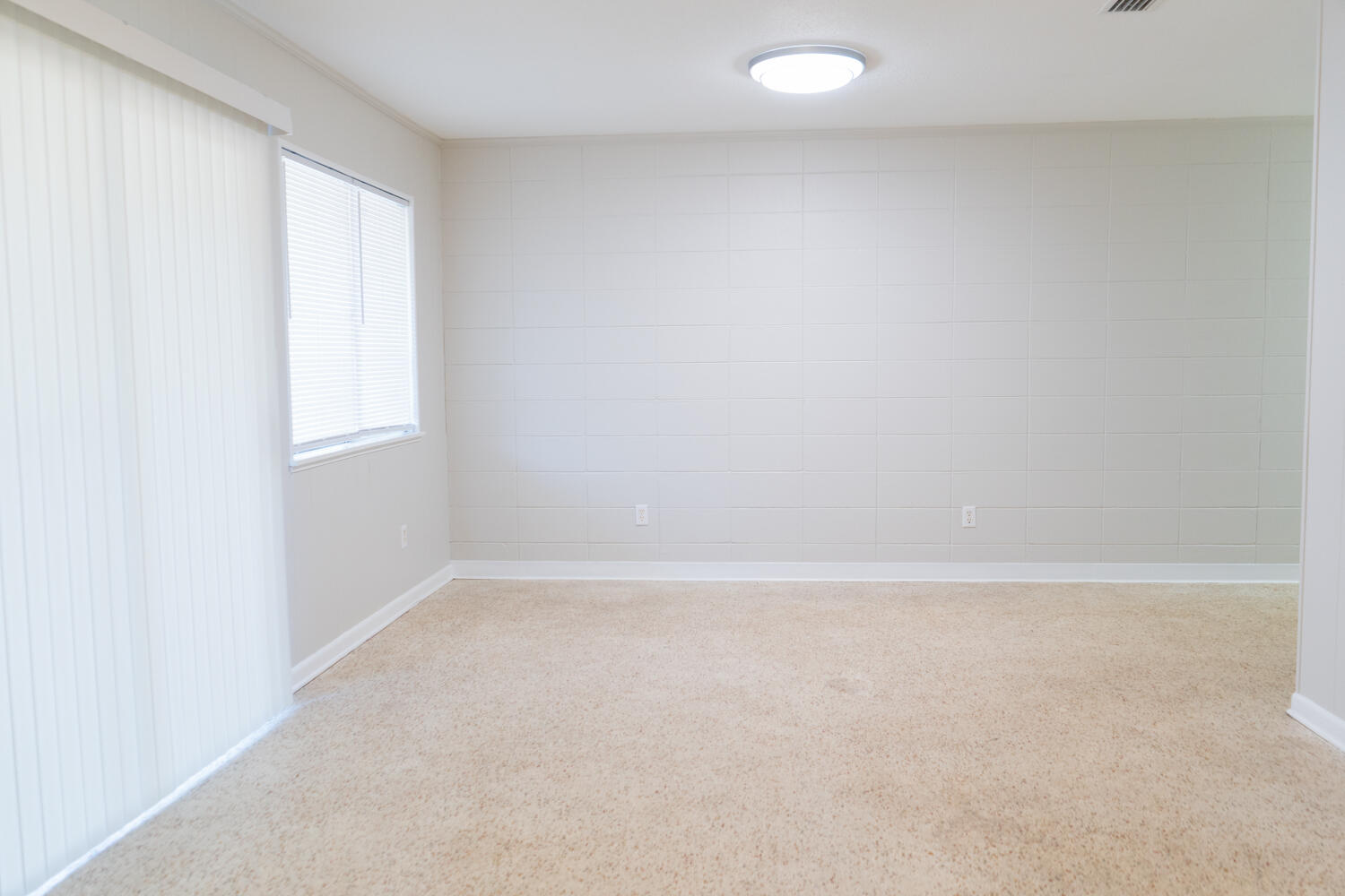 PORT DIXIE - Residential Lease