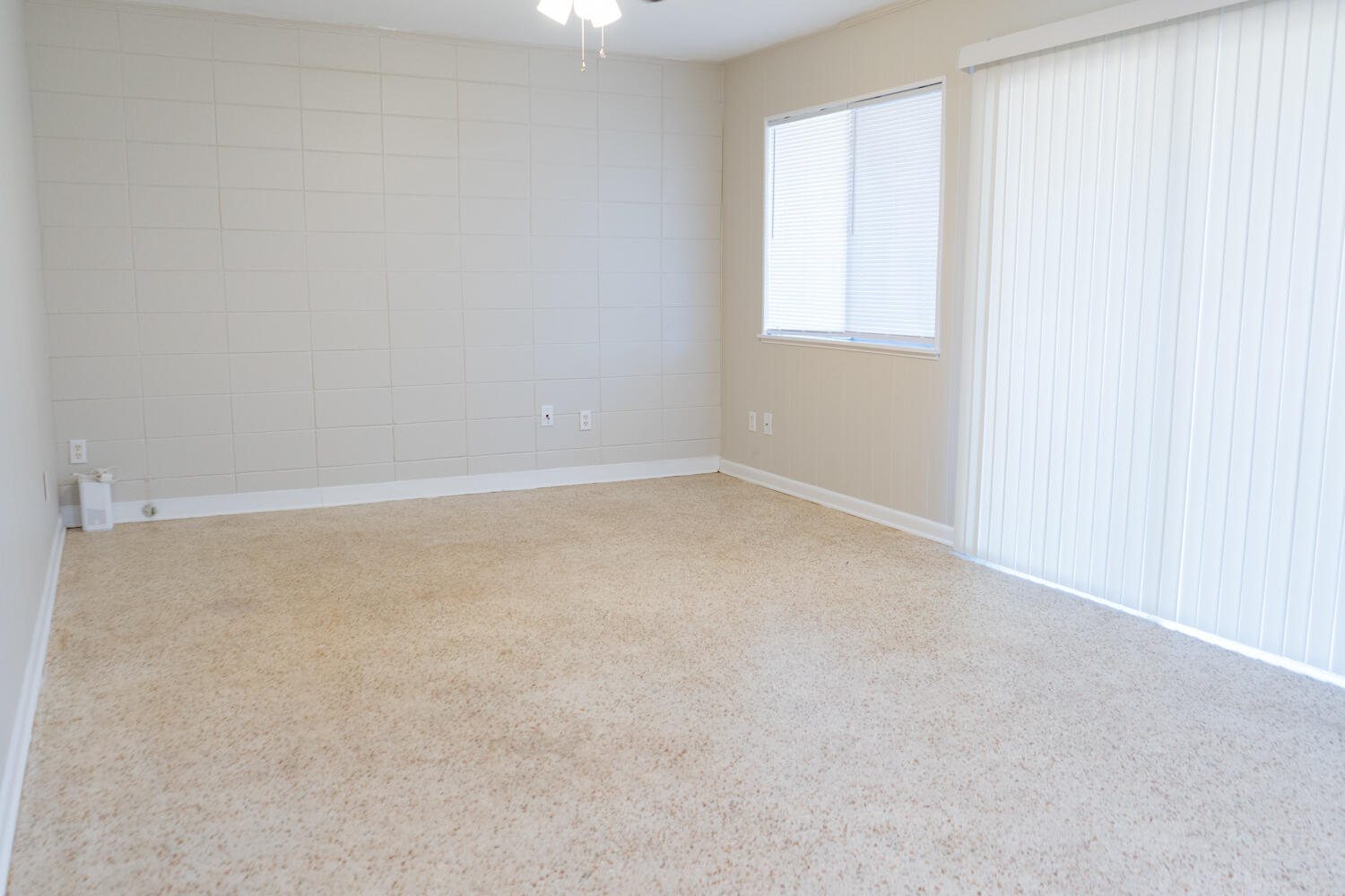 PORT DIXIE - Residential Lease