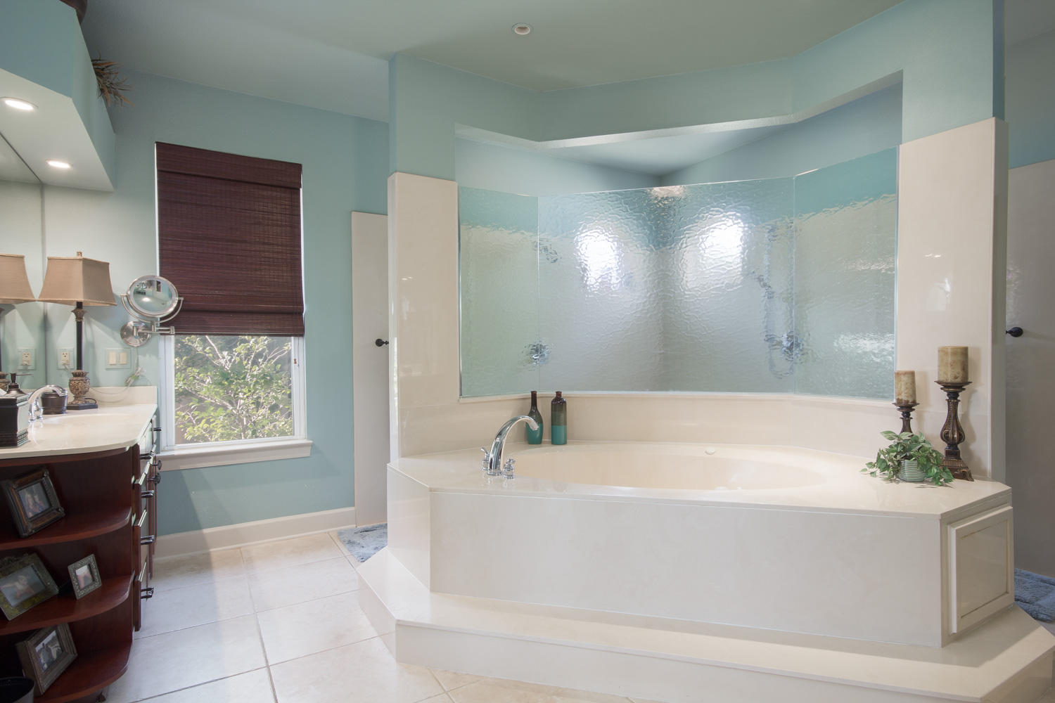 CHARDONNAY ESTATES - Residential