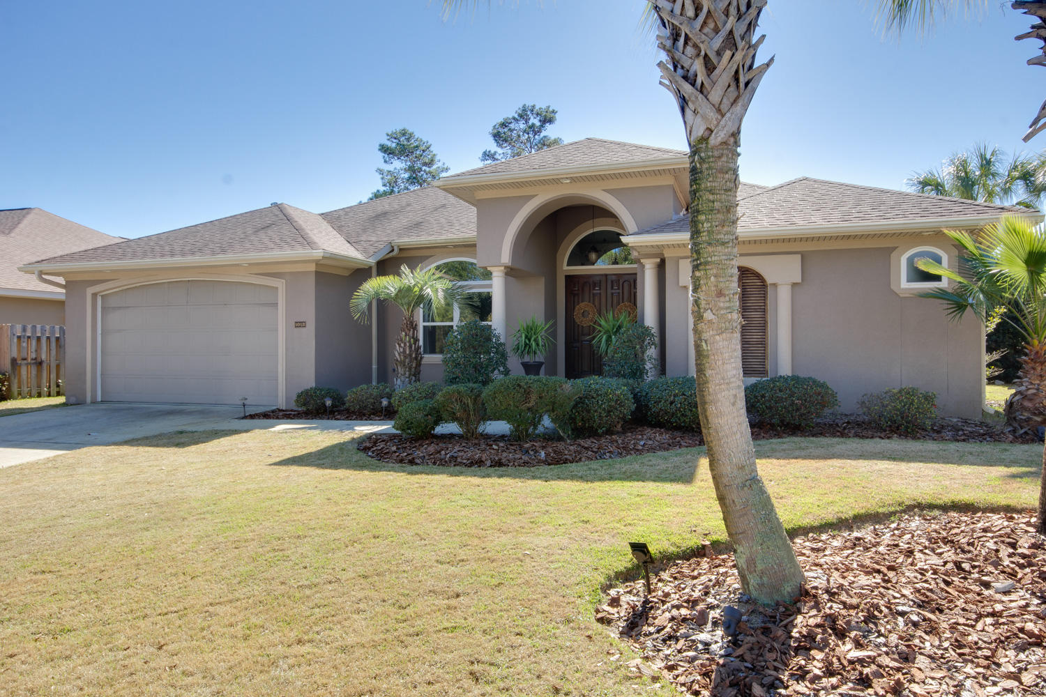 CHARDONNAY ESTATES - Residential