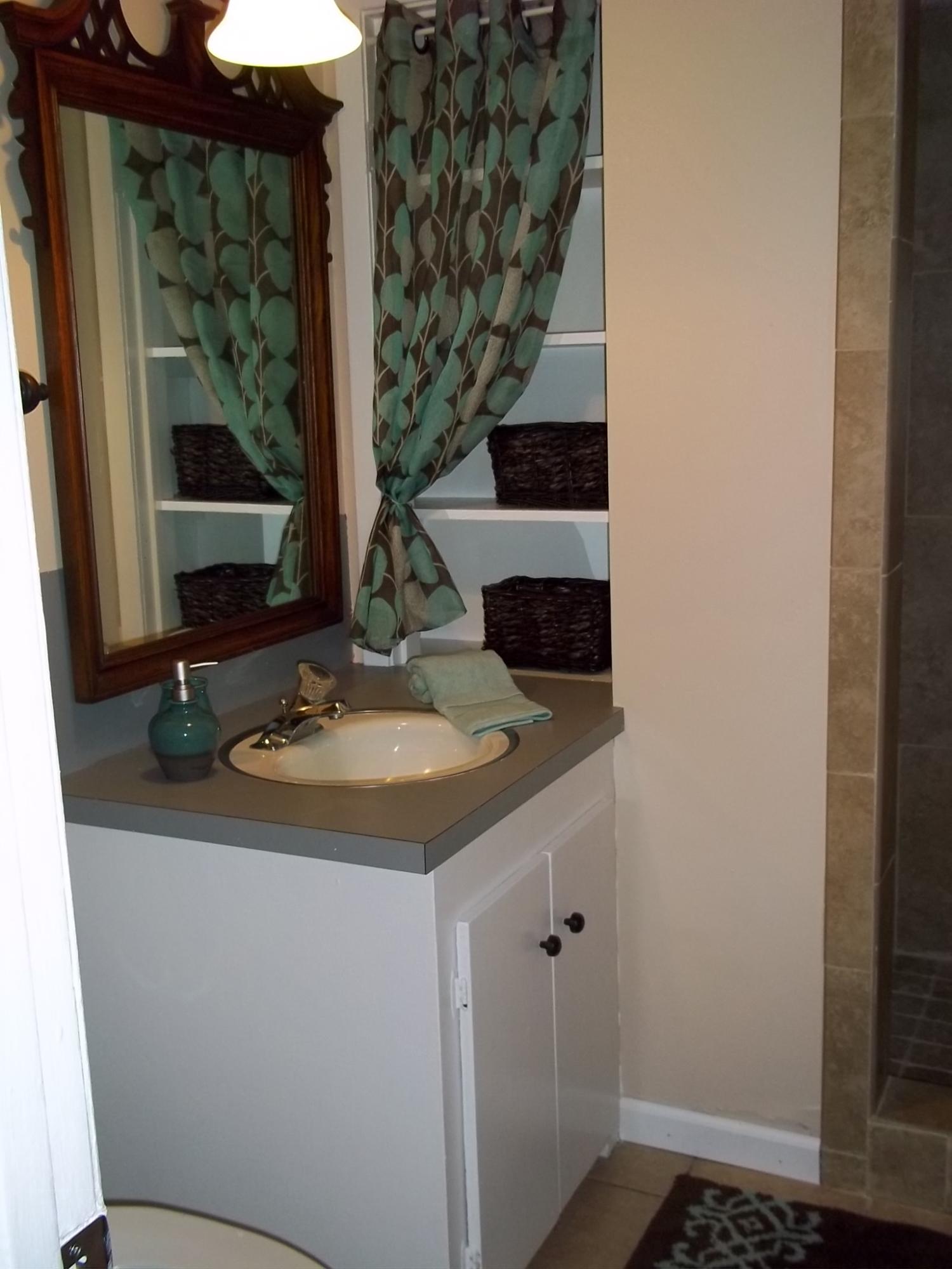 COLONIAL HEIGHTS - Residential