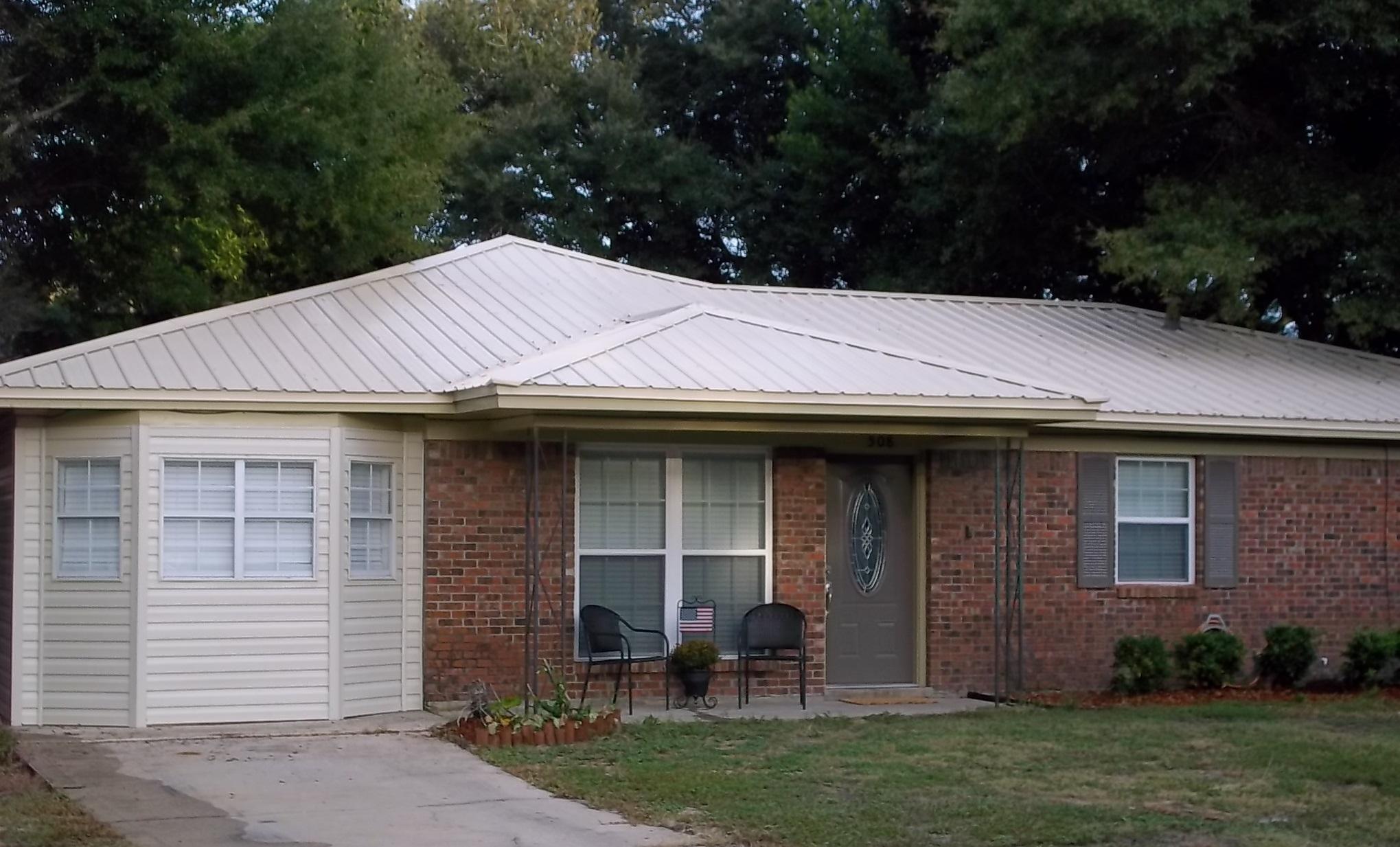 COLONIAL HEIGHTS - Residential