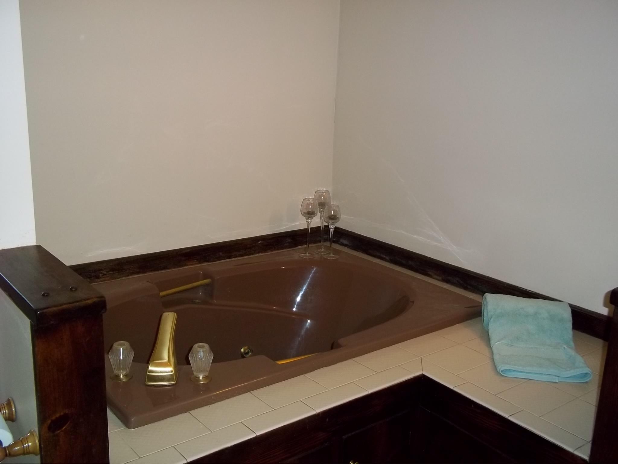 COLONIAL HEIGHTS - Residential