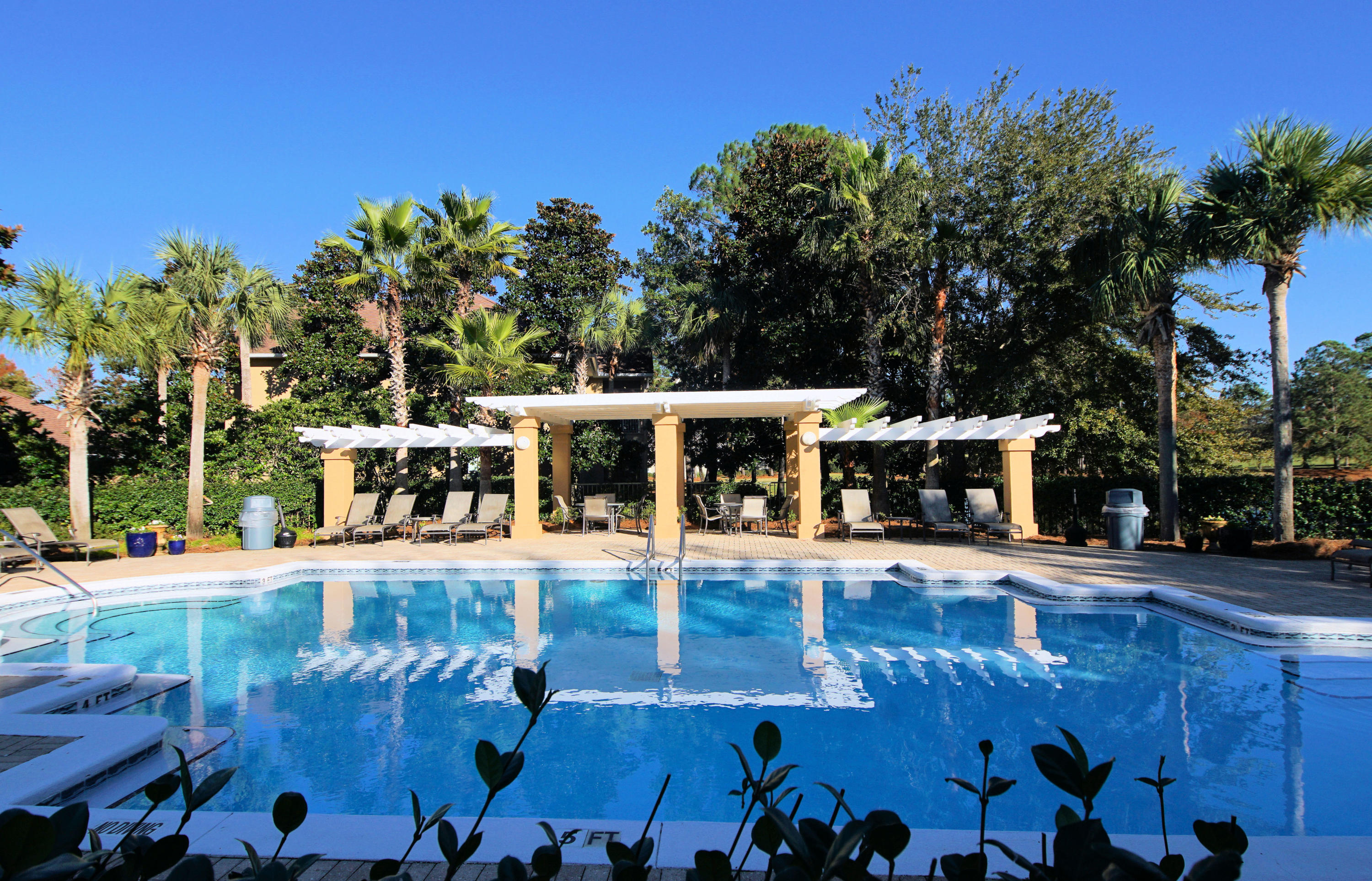 MAGNOLIA BAY - Residential