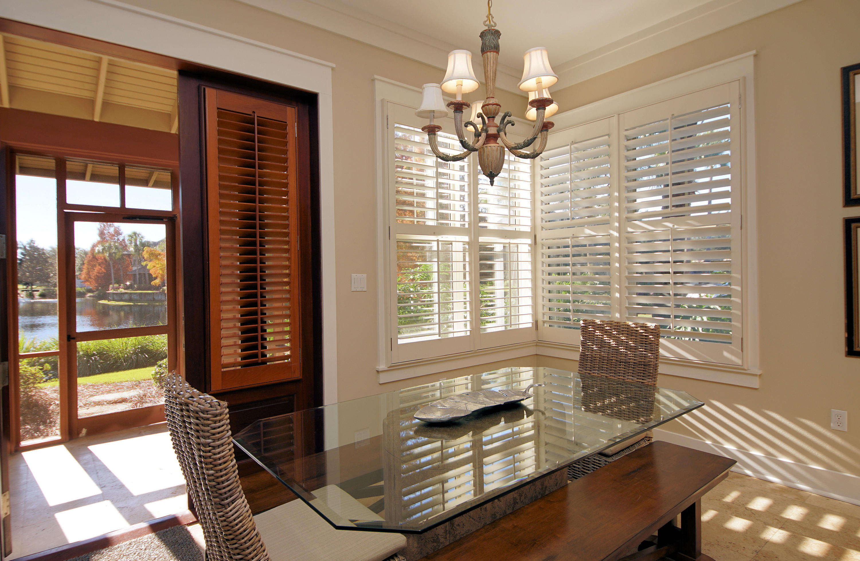 MAGNOLIA BAY - Residential