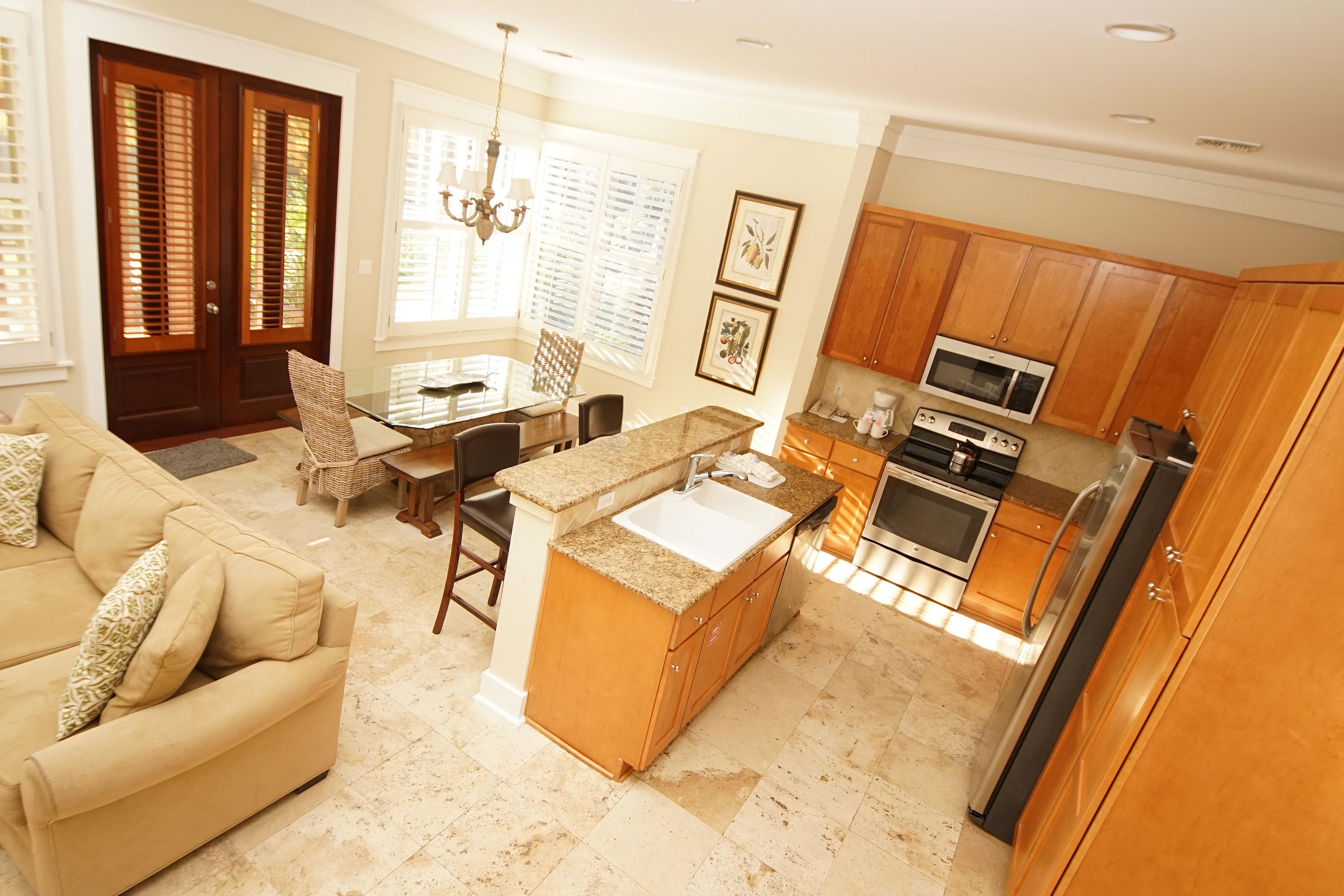 MAGNOLIA BAY - Residential