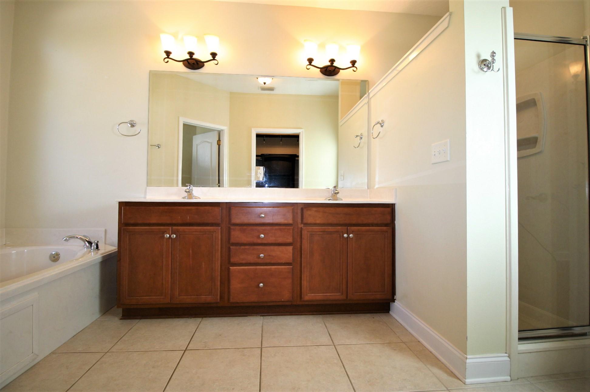 TRAILWOOD ESTATES - Residential