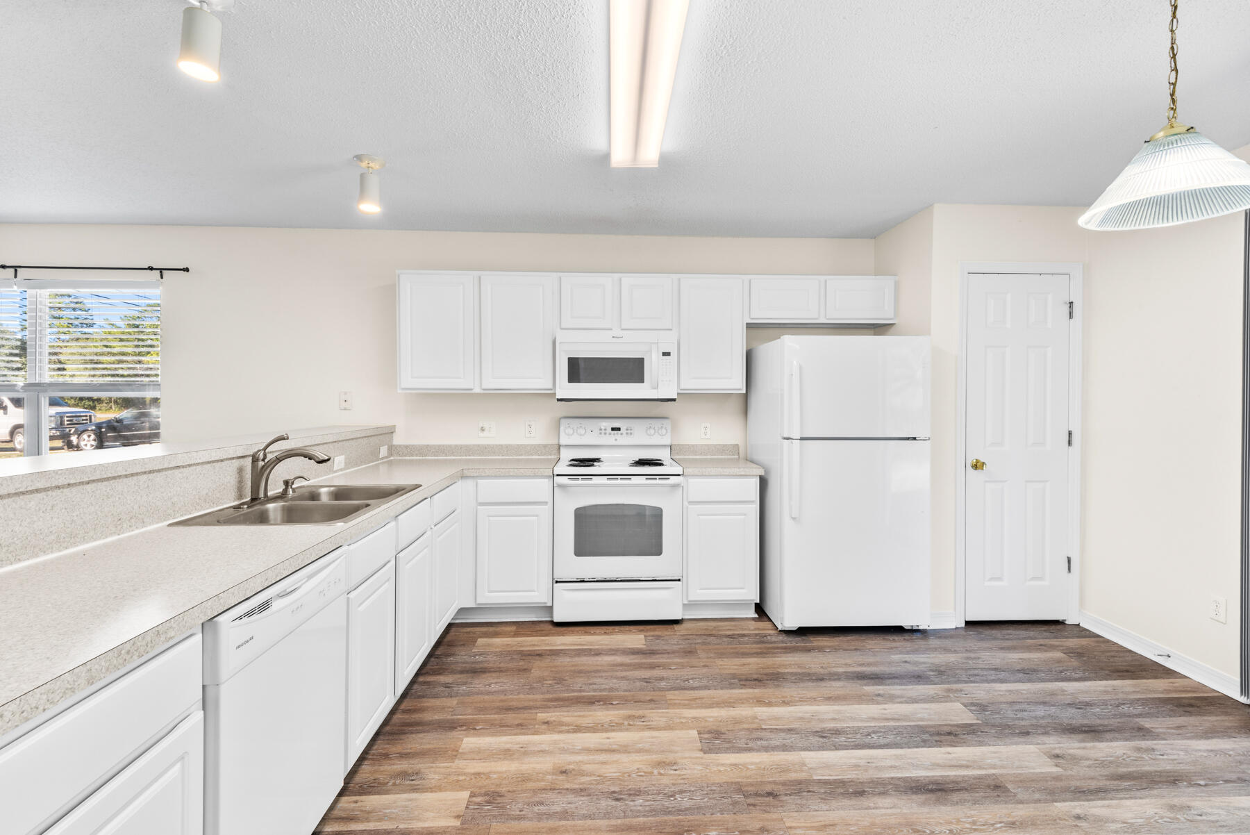 EAST BAY HEIGHTS - Residential