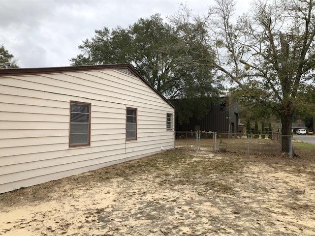 VALPARISO PLAT #15 LOT 11 BLK 3 - Residential