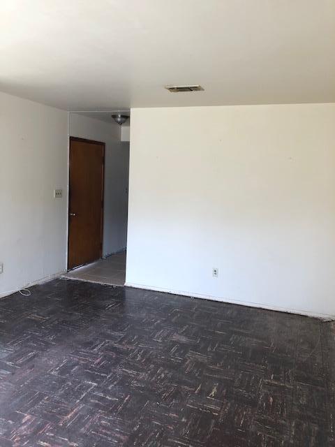 VALPARISO PLAT #15 LOT 11 BLK 3 - Residential