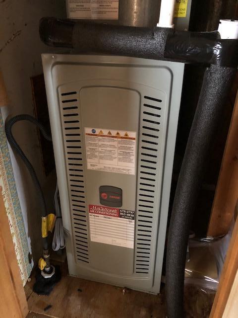 VALPARISO PLAT #15 LOT 11 BLK 3 - Residential