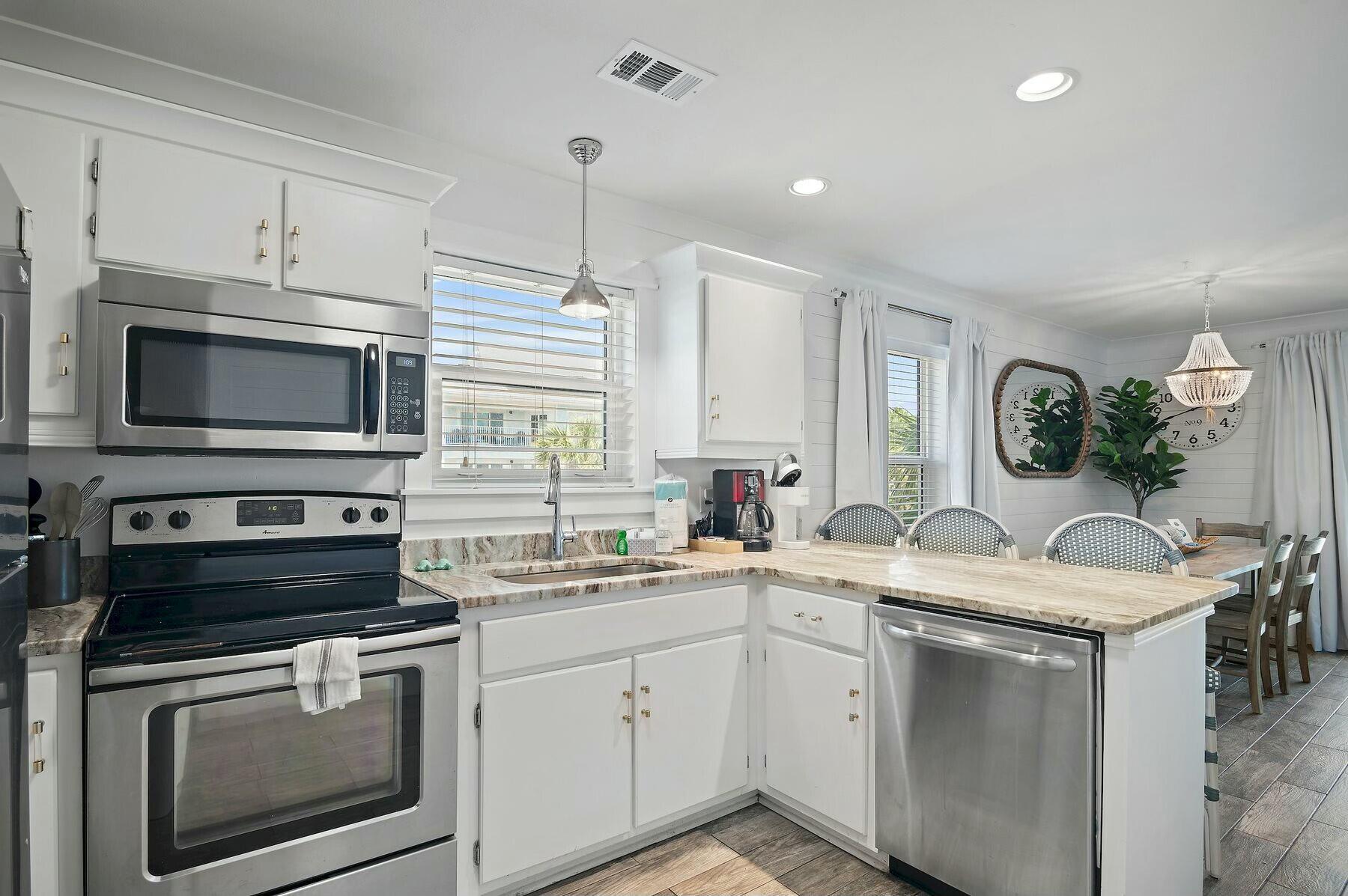 BEACHSIDE VILLAS CONDO - Residential