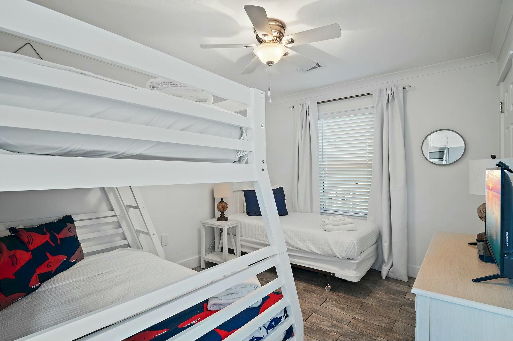 BEACHSIDE VILLAS CONDO - Residential