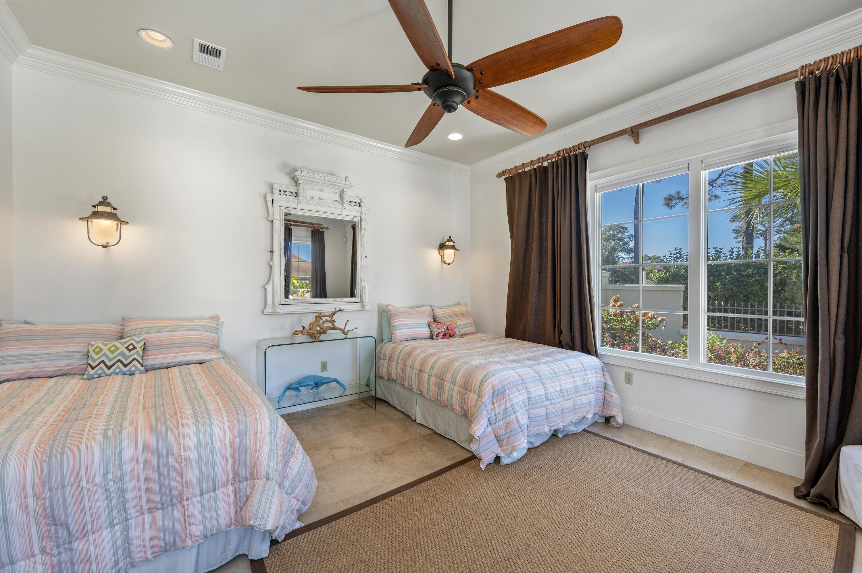 BAYTOWNE AVE EAST - Residential