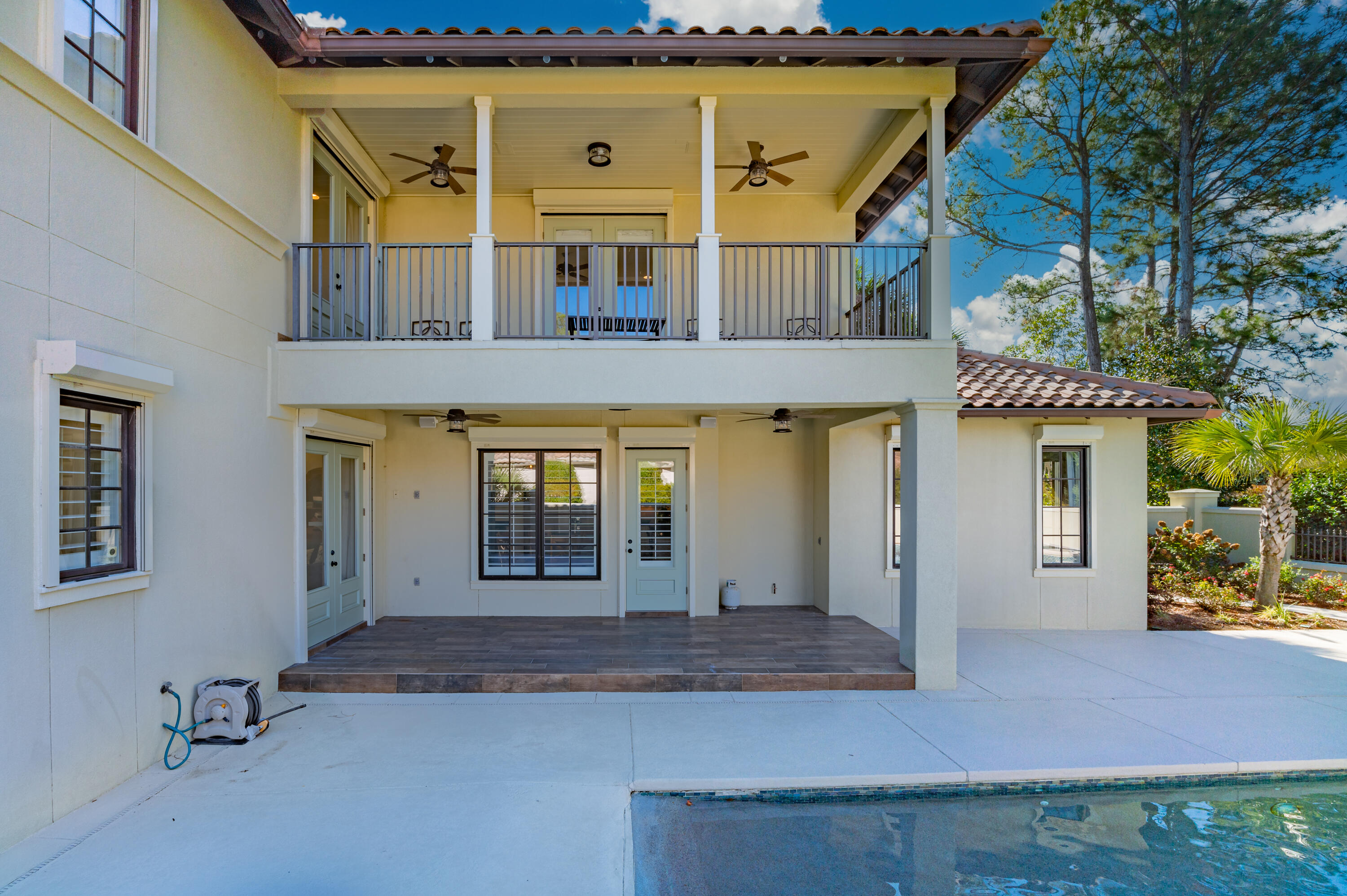 BAYTOWNE AVE EAST - Residential