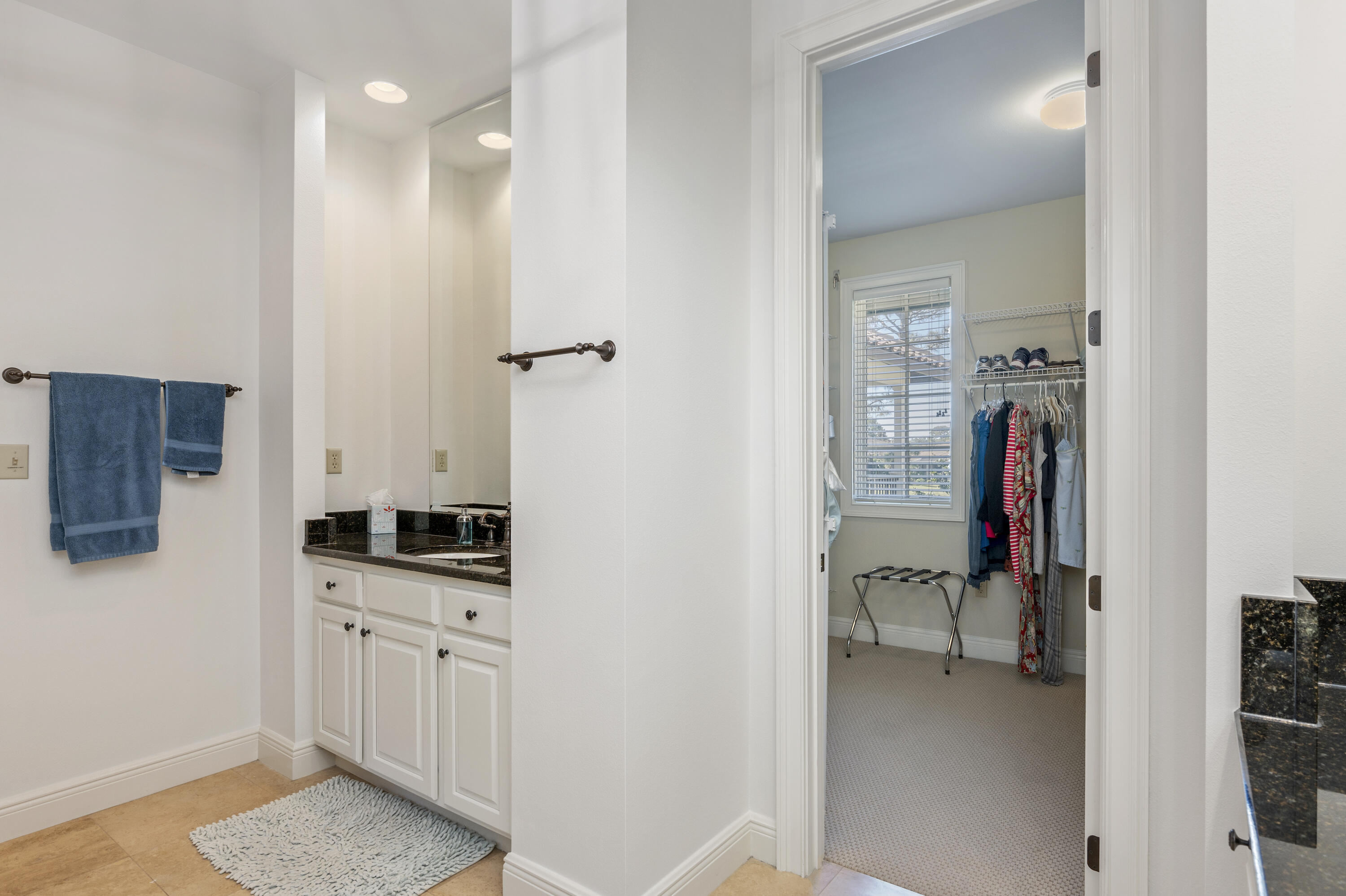 BAYTOWNE AVE EAST - Residential