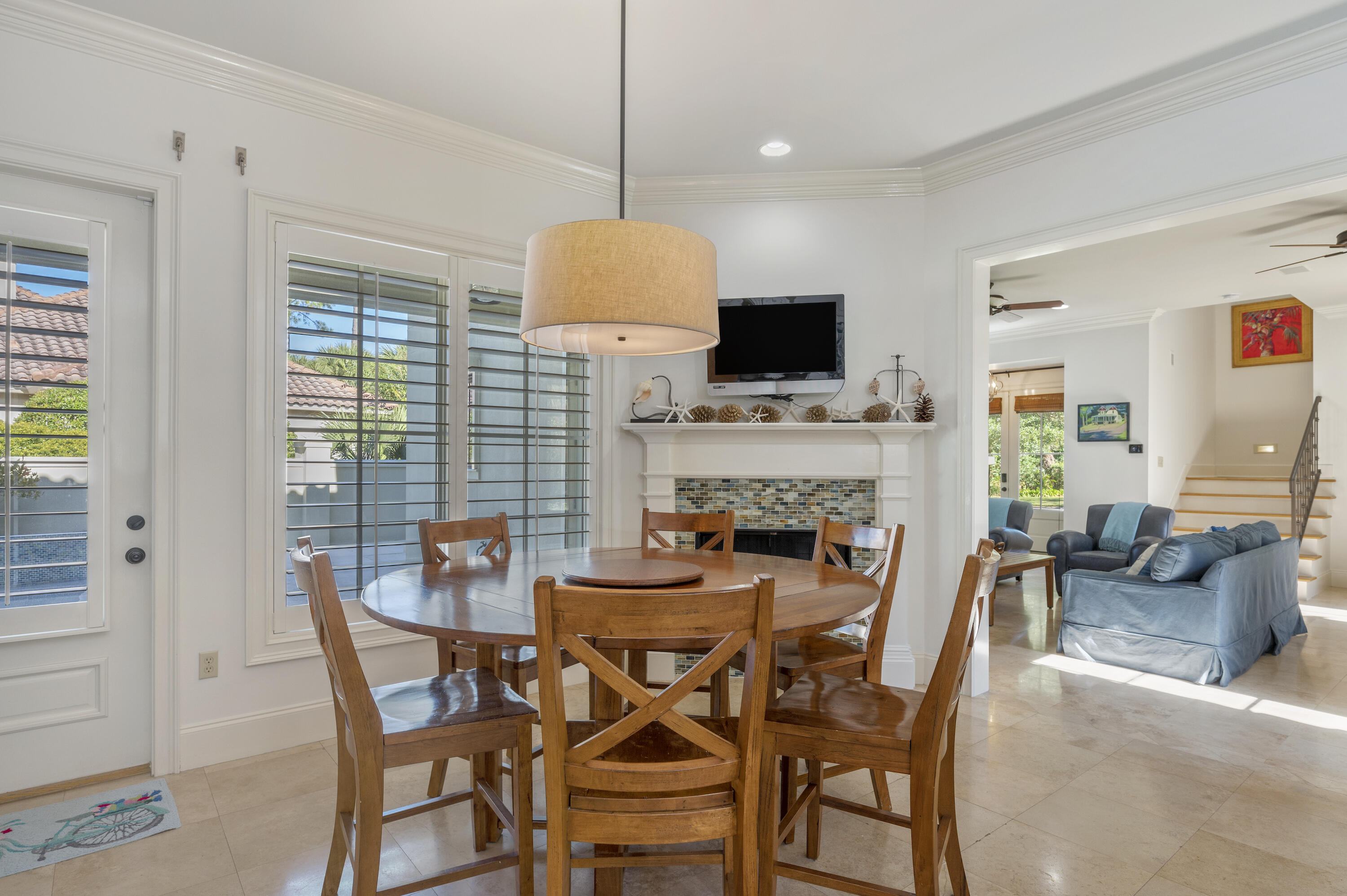 BAYTOWNE AVE EAST - Residential