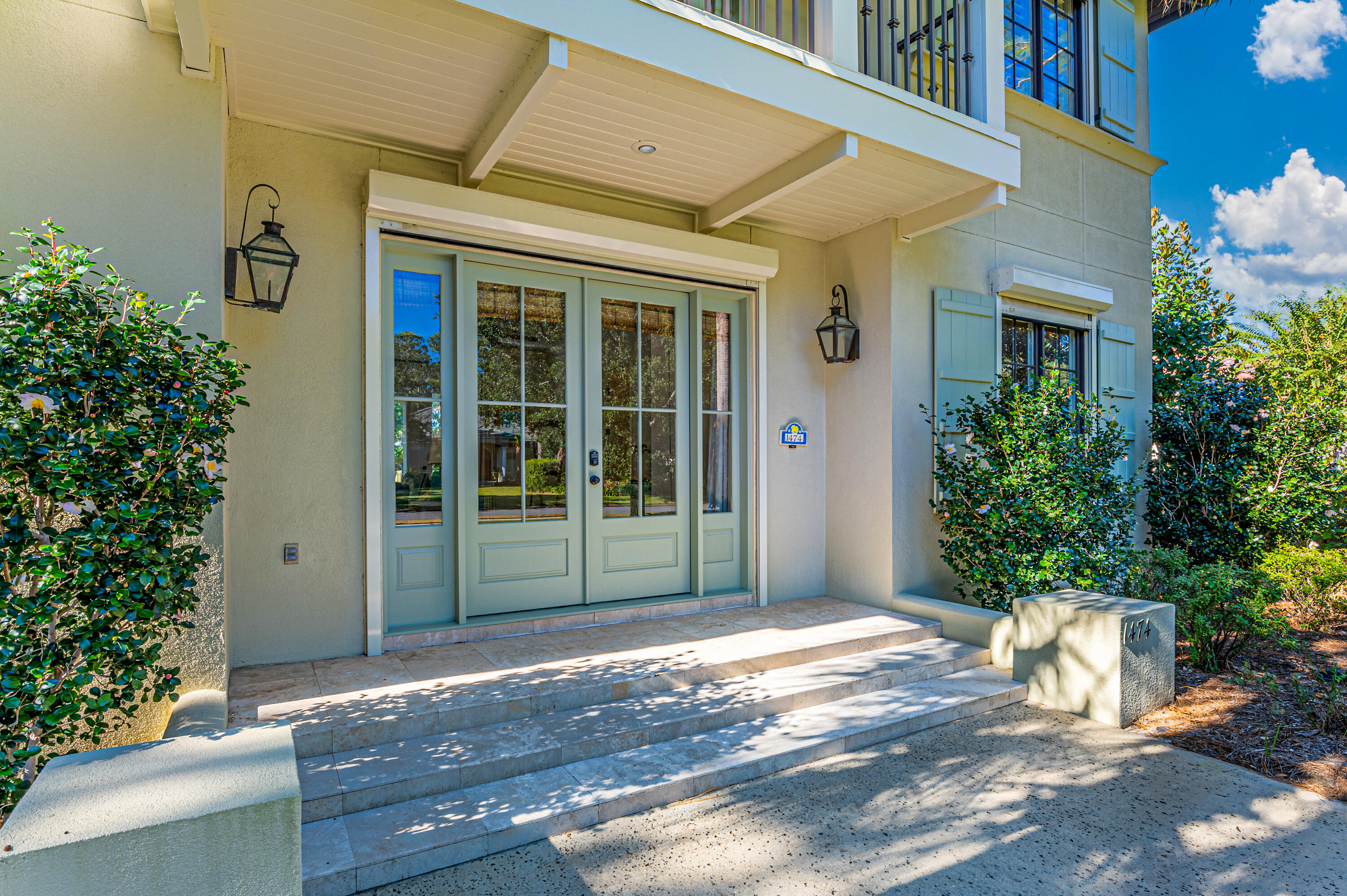 BAYTOWNE AVE EAST - Residential