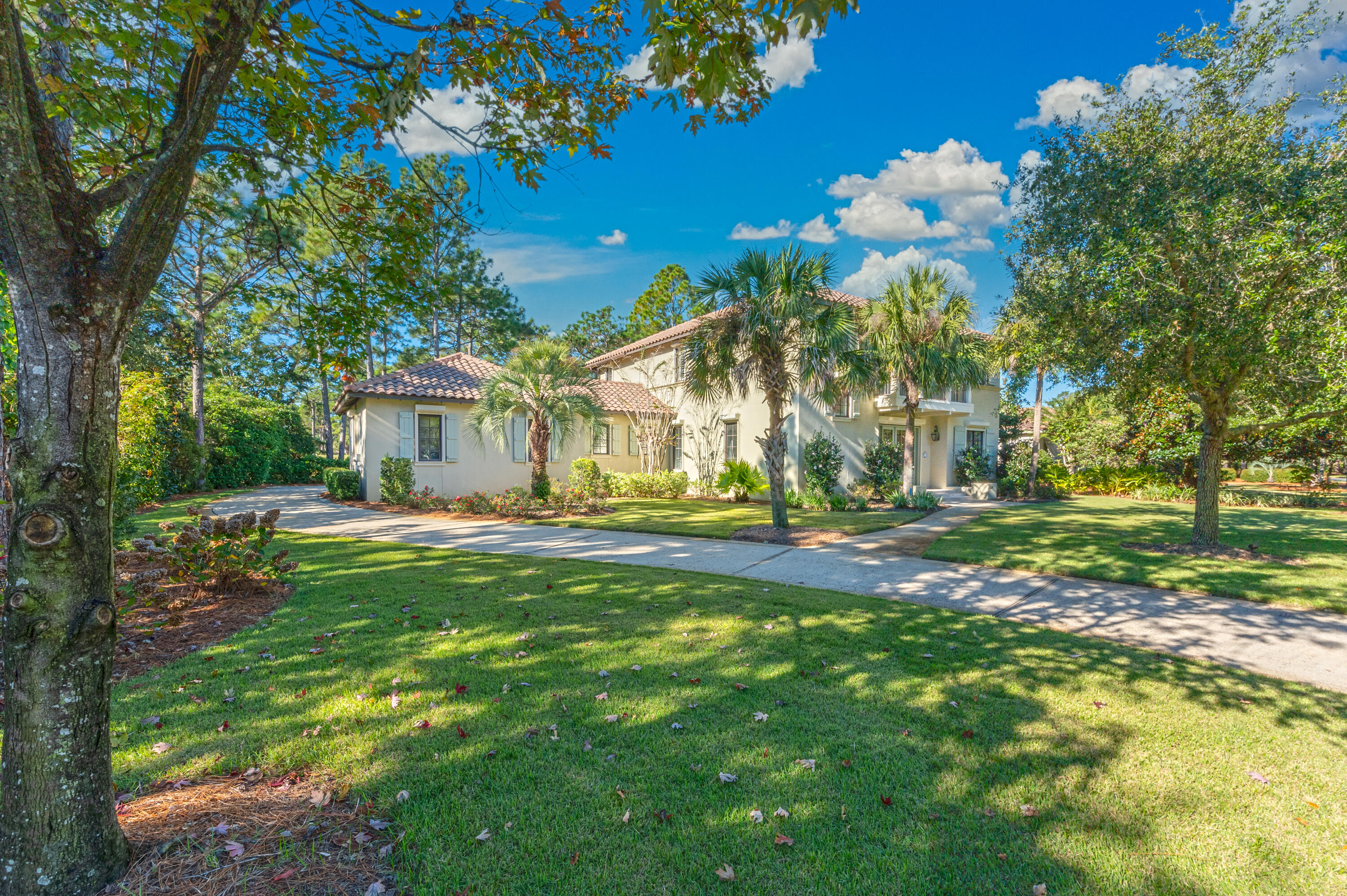 BAYTOWNE AVE EAST - Residential