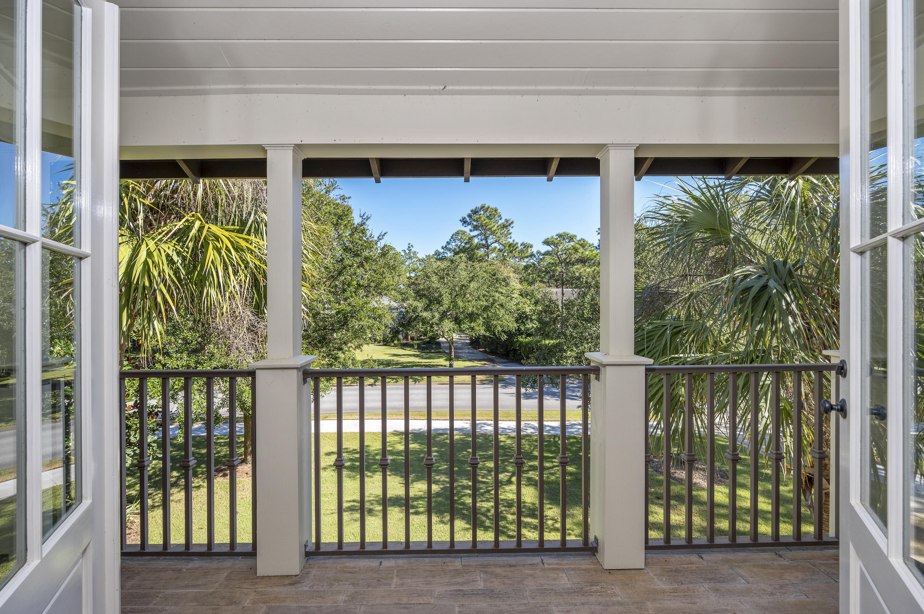 BAYTOWNE AVE EAST - Residential