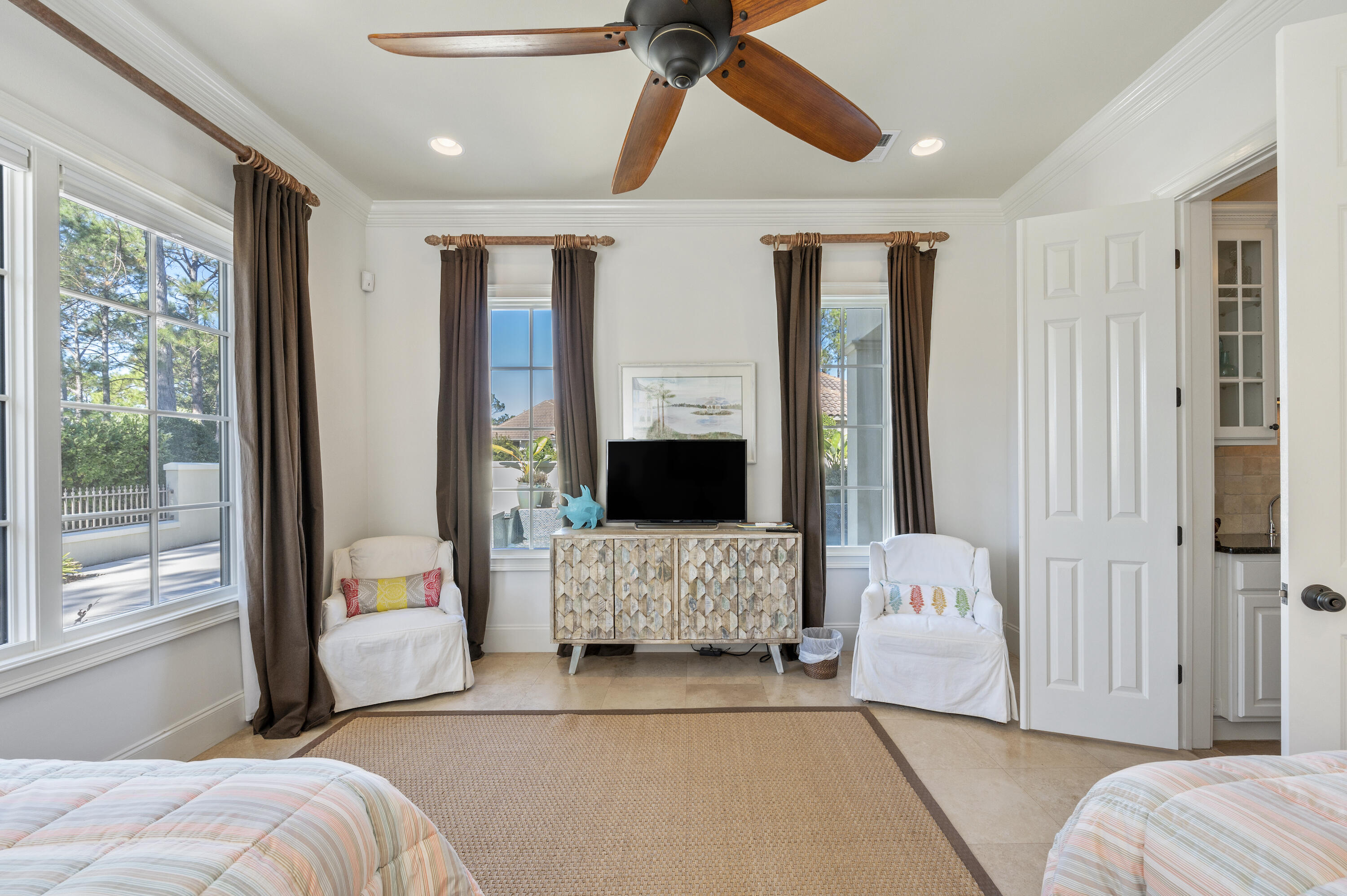 BAYTOWNE AVE EAST - Residential