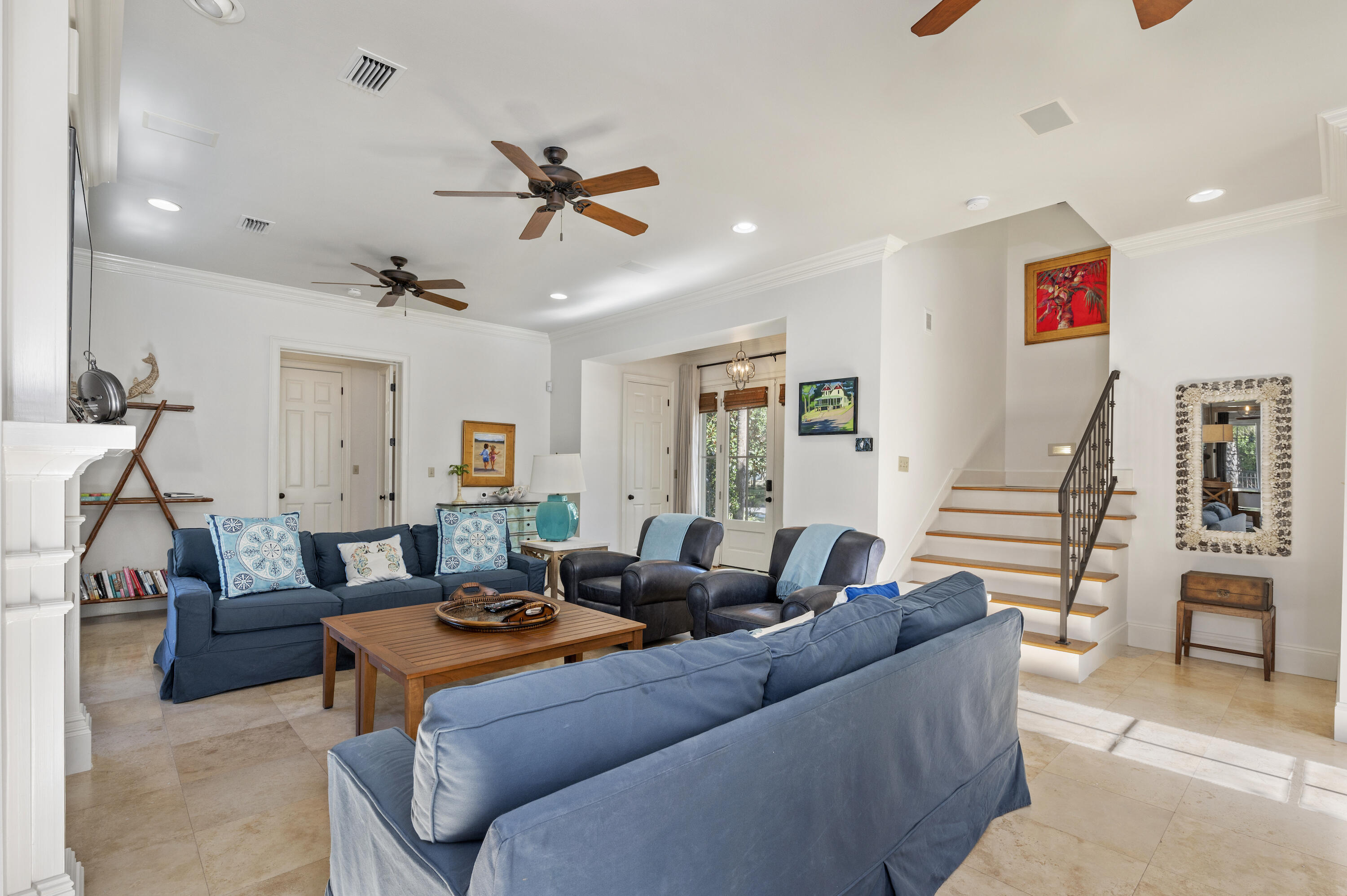 BAYTOWNE AVE EAST - Residential