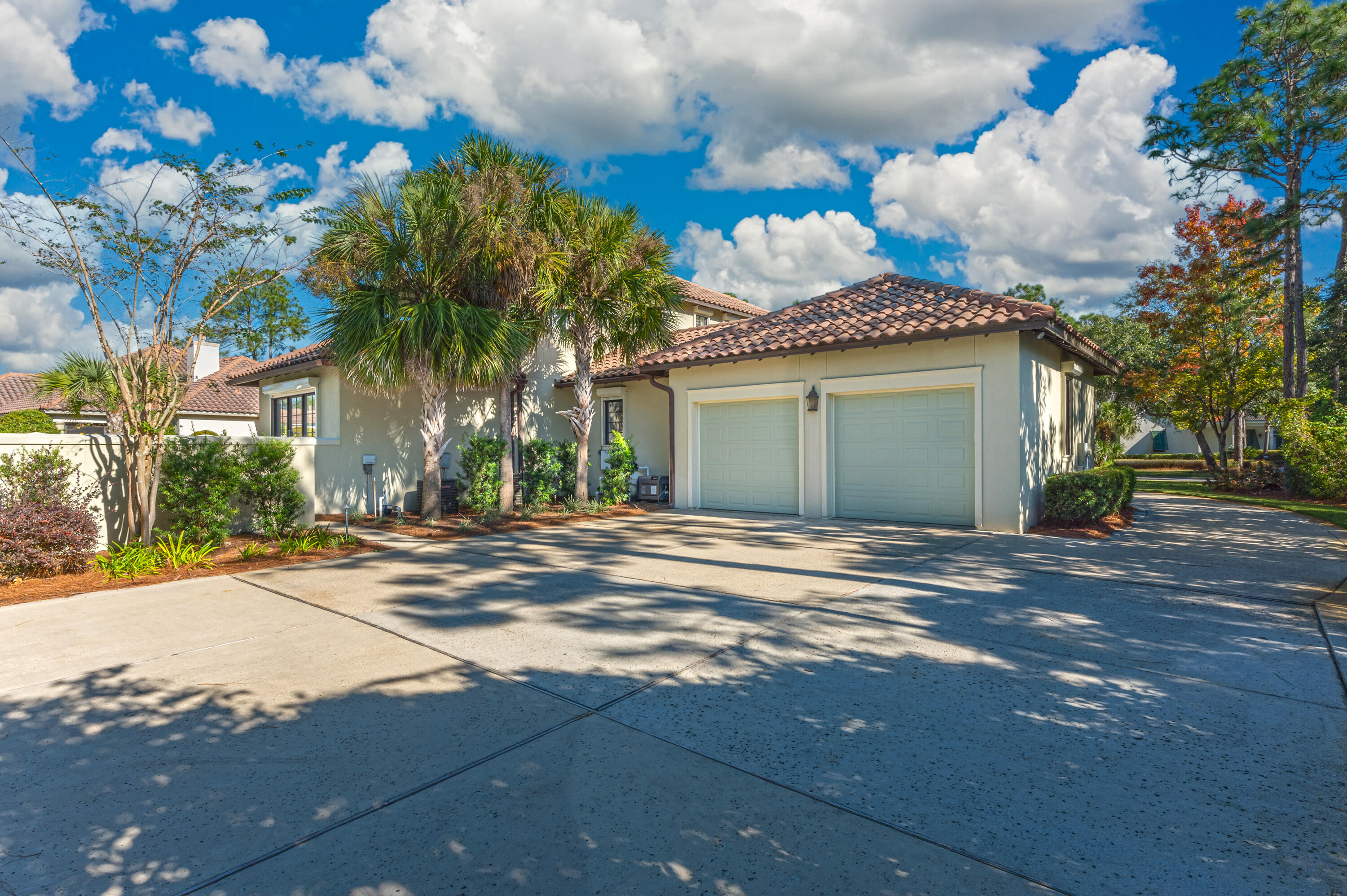 BAYTOWNE AVE EAST - Residential