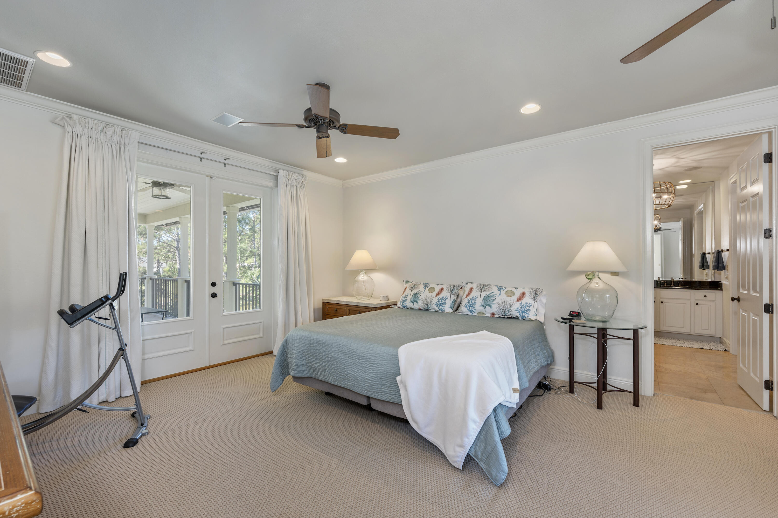 BAYTOWNE AVE EAST - Residential