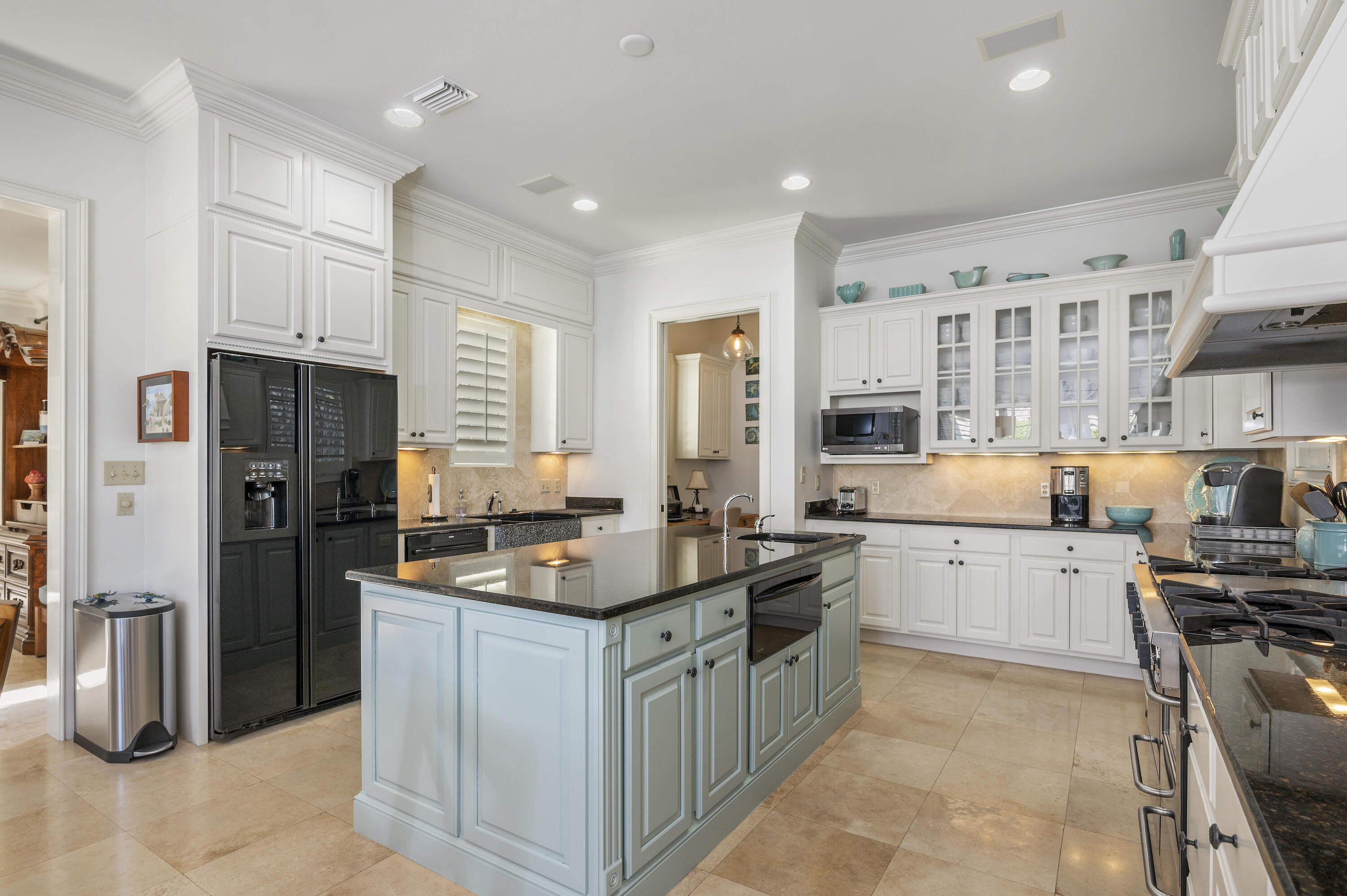 BAYTOWNE AVE EAST - Residential