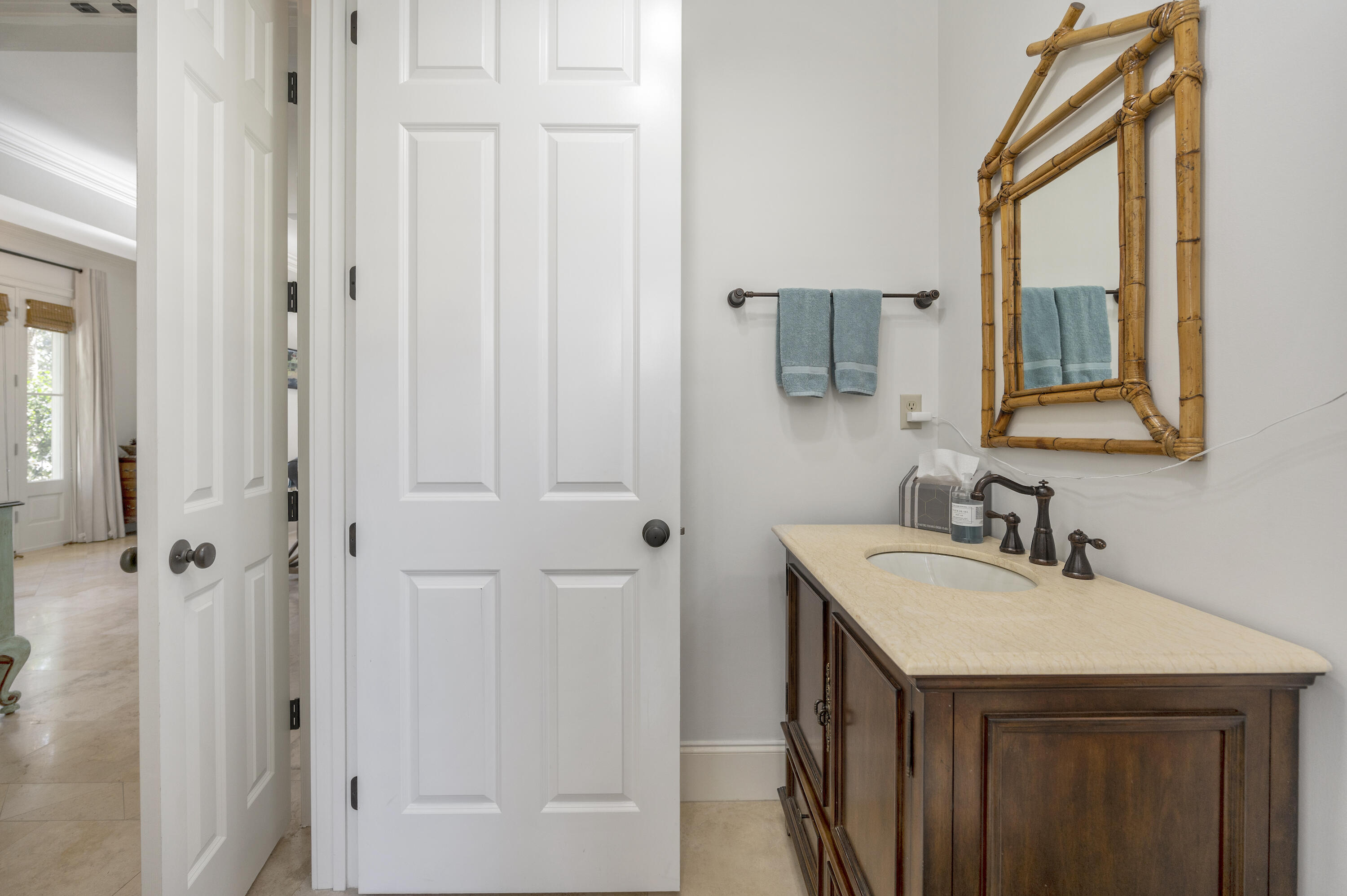 BAYTOWNE AVE EAST - Residential